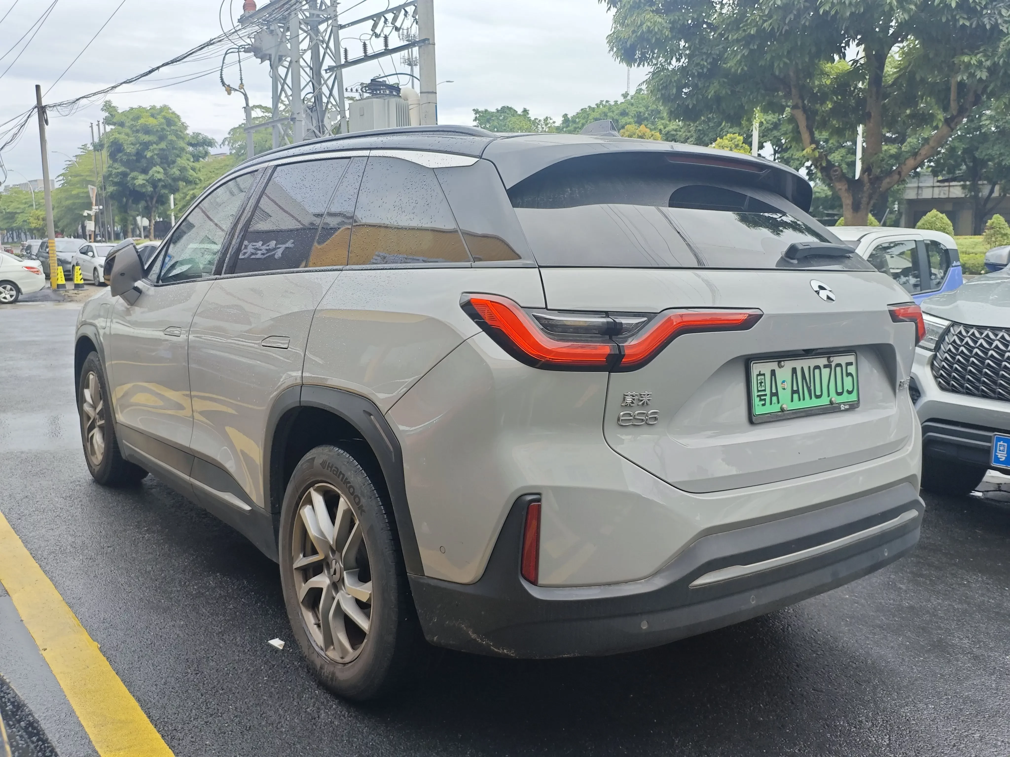 NIO ES6