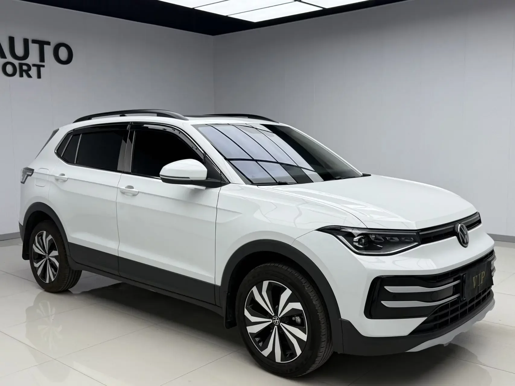 Volkswagen Tharu