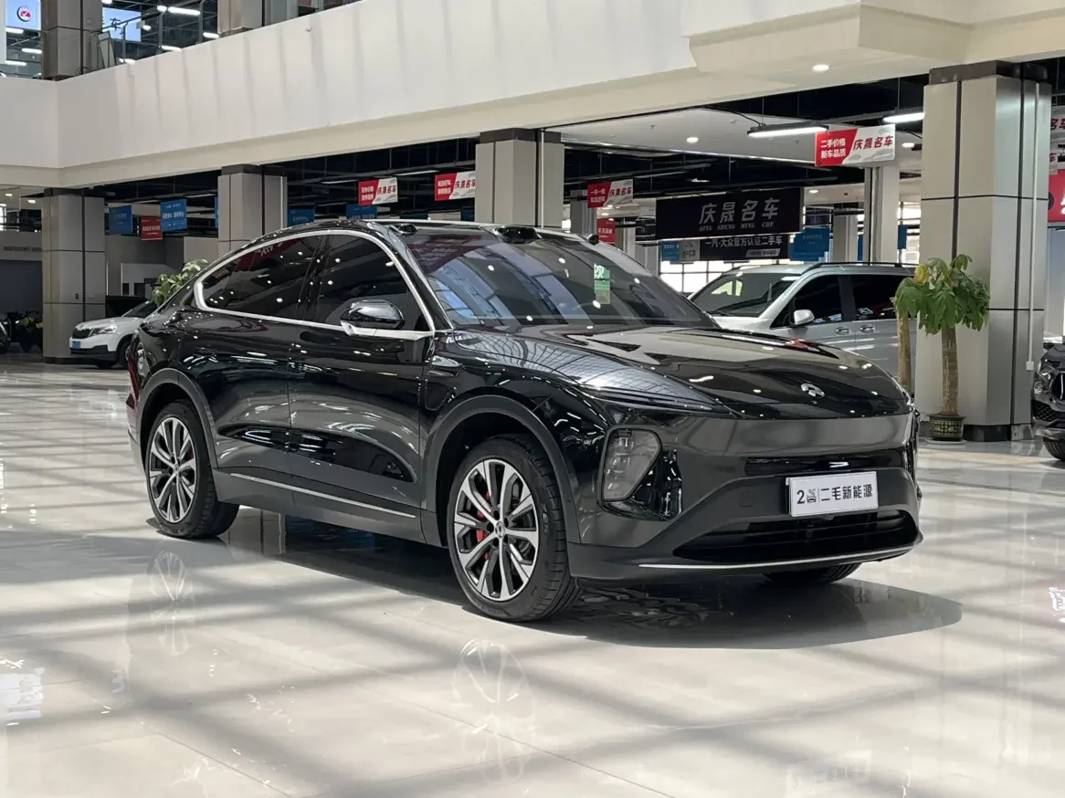 NIO EC7