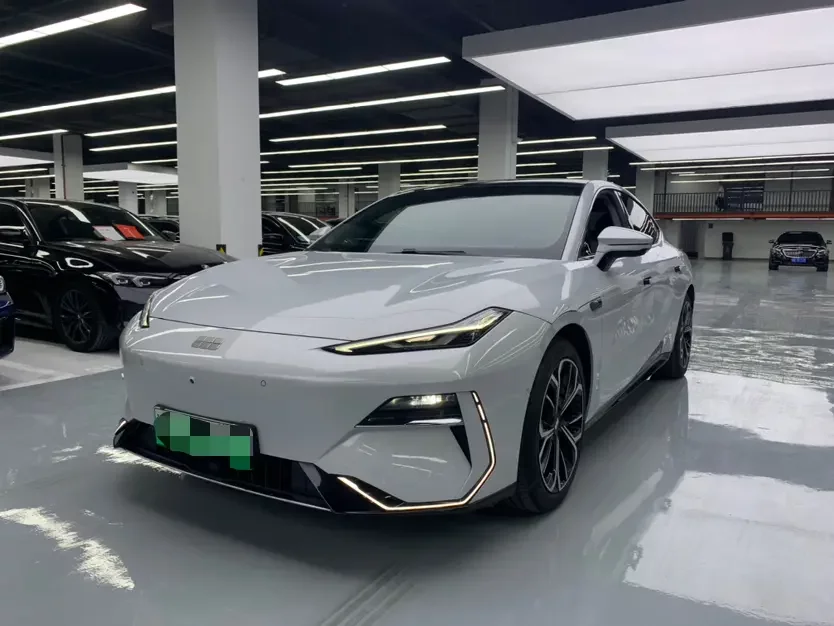 Geely Galaxy E8