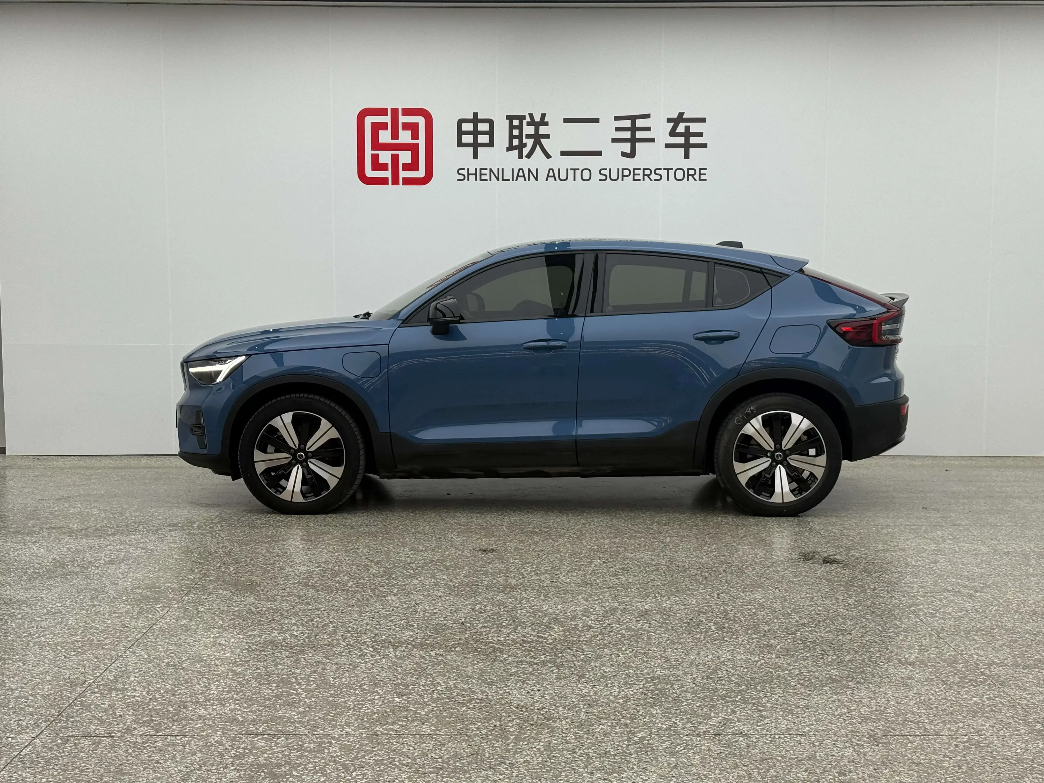 Volvo C40 EV