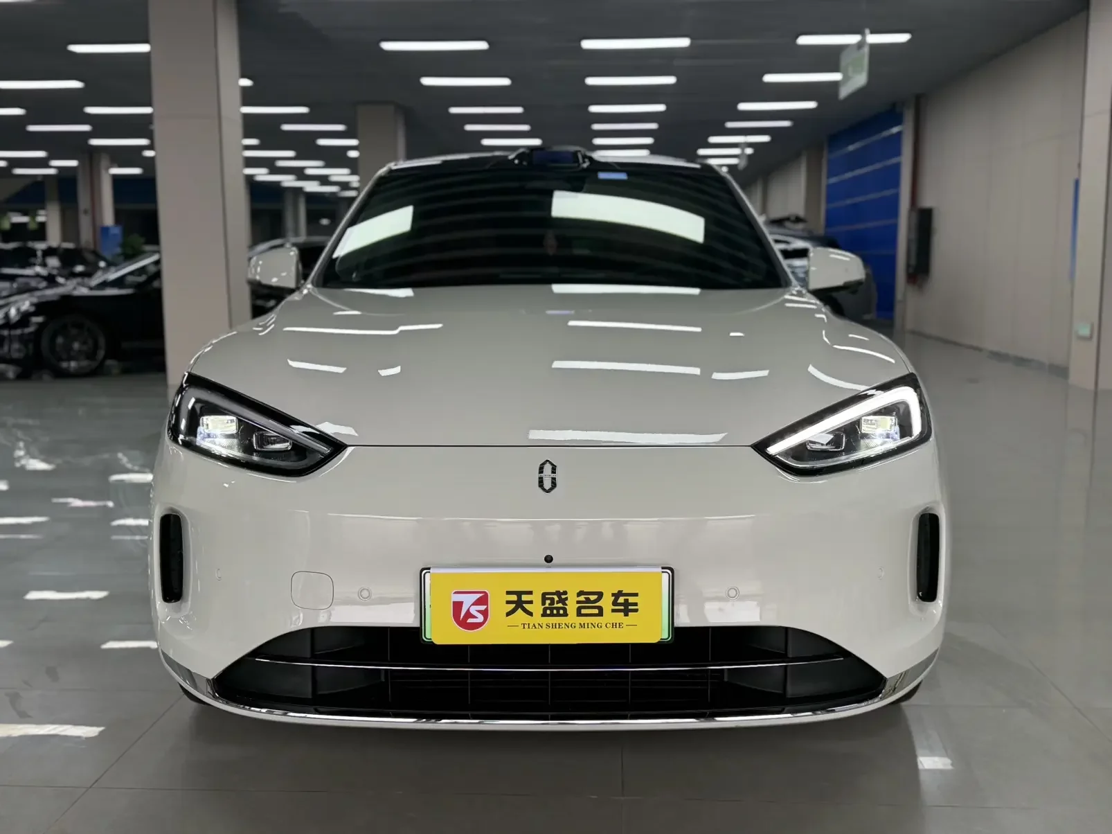 AITO M5