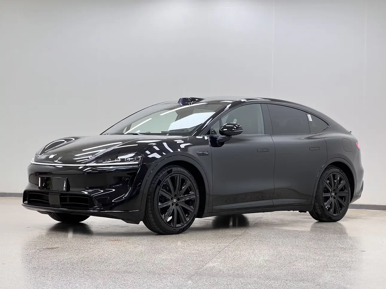 Luxeed Zhijie R7