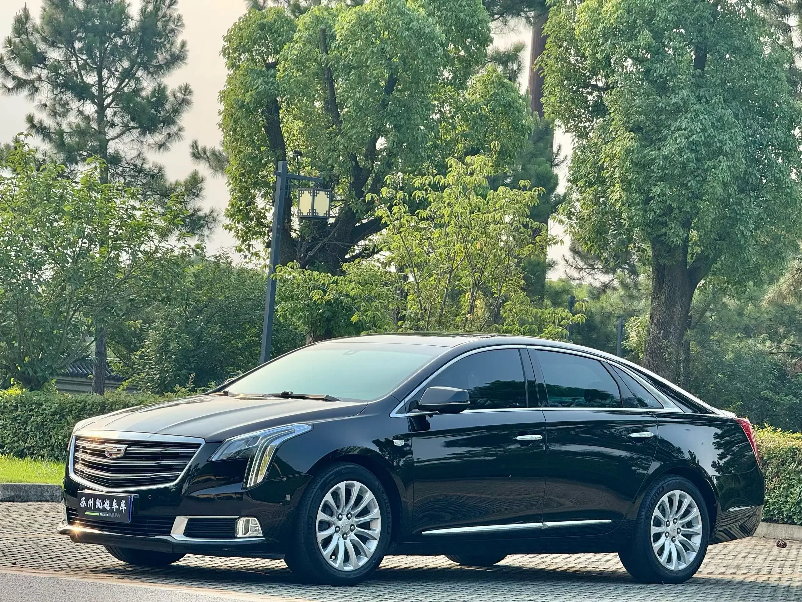 Cadillac XTS