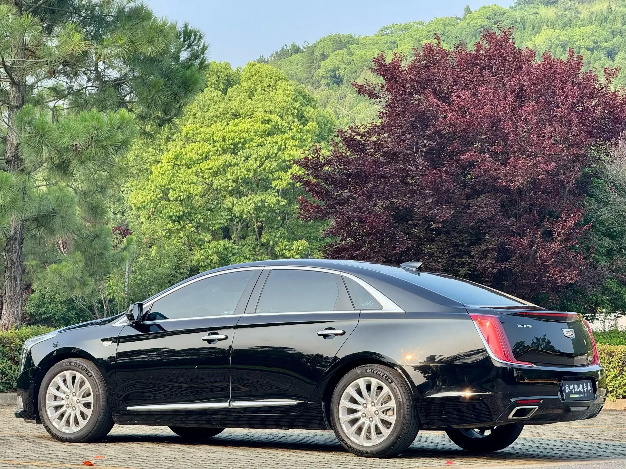 Cadillac XTS