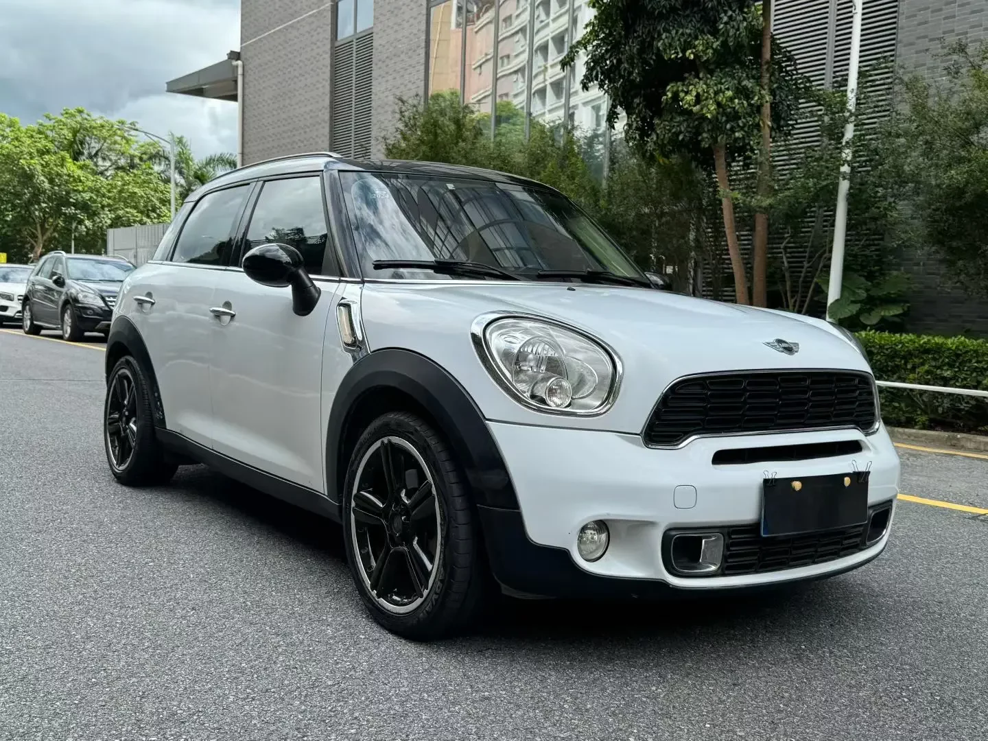 MINI COUNTRYMAN