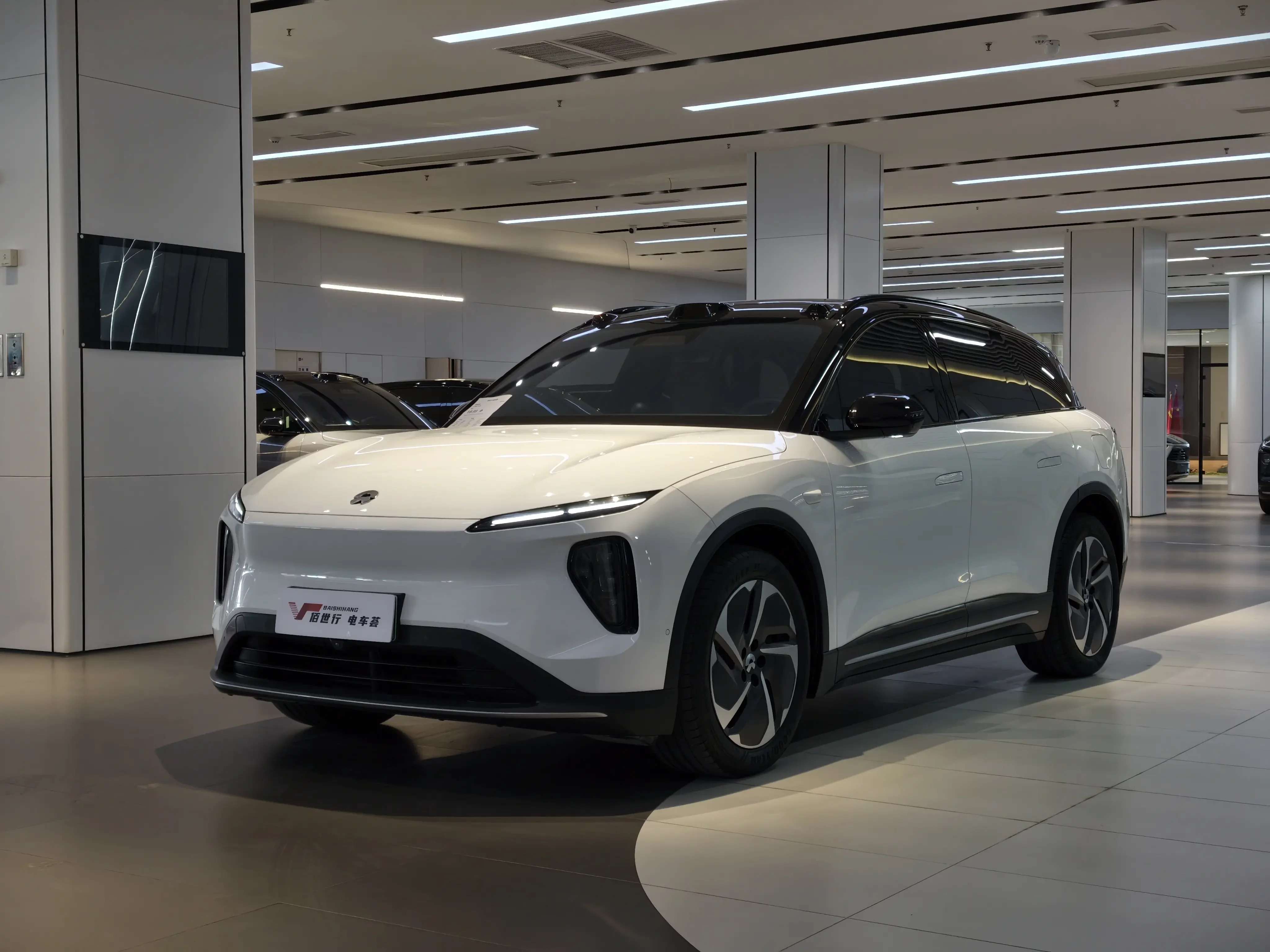 NIO ES6