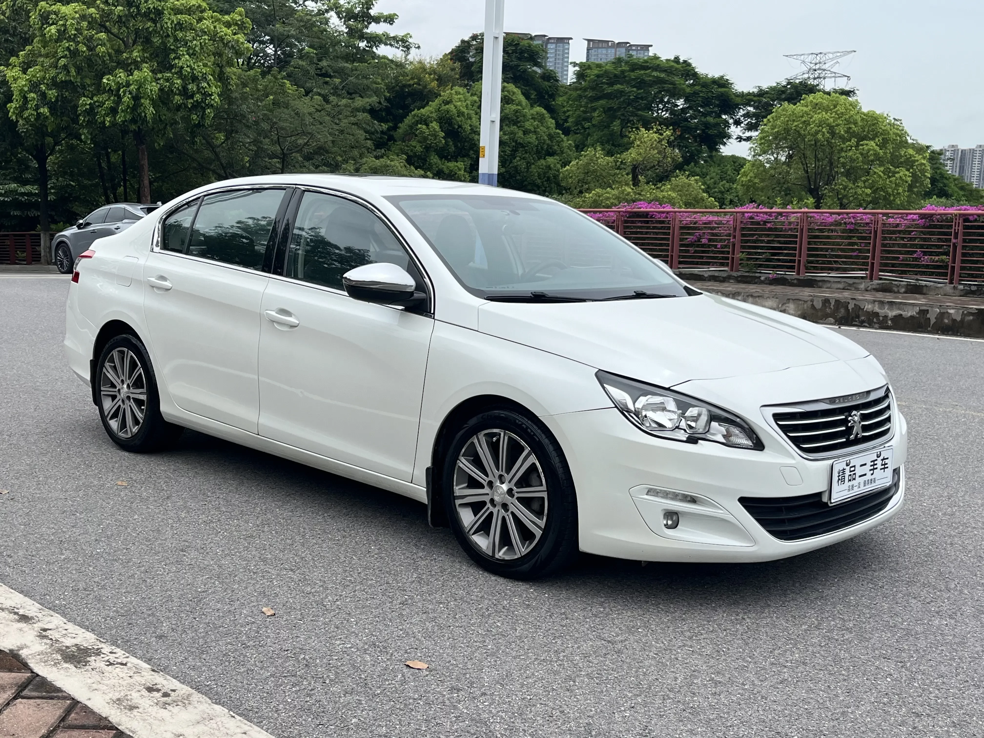 Peugeot 408