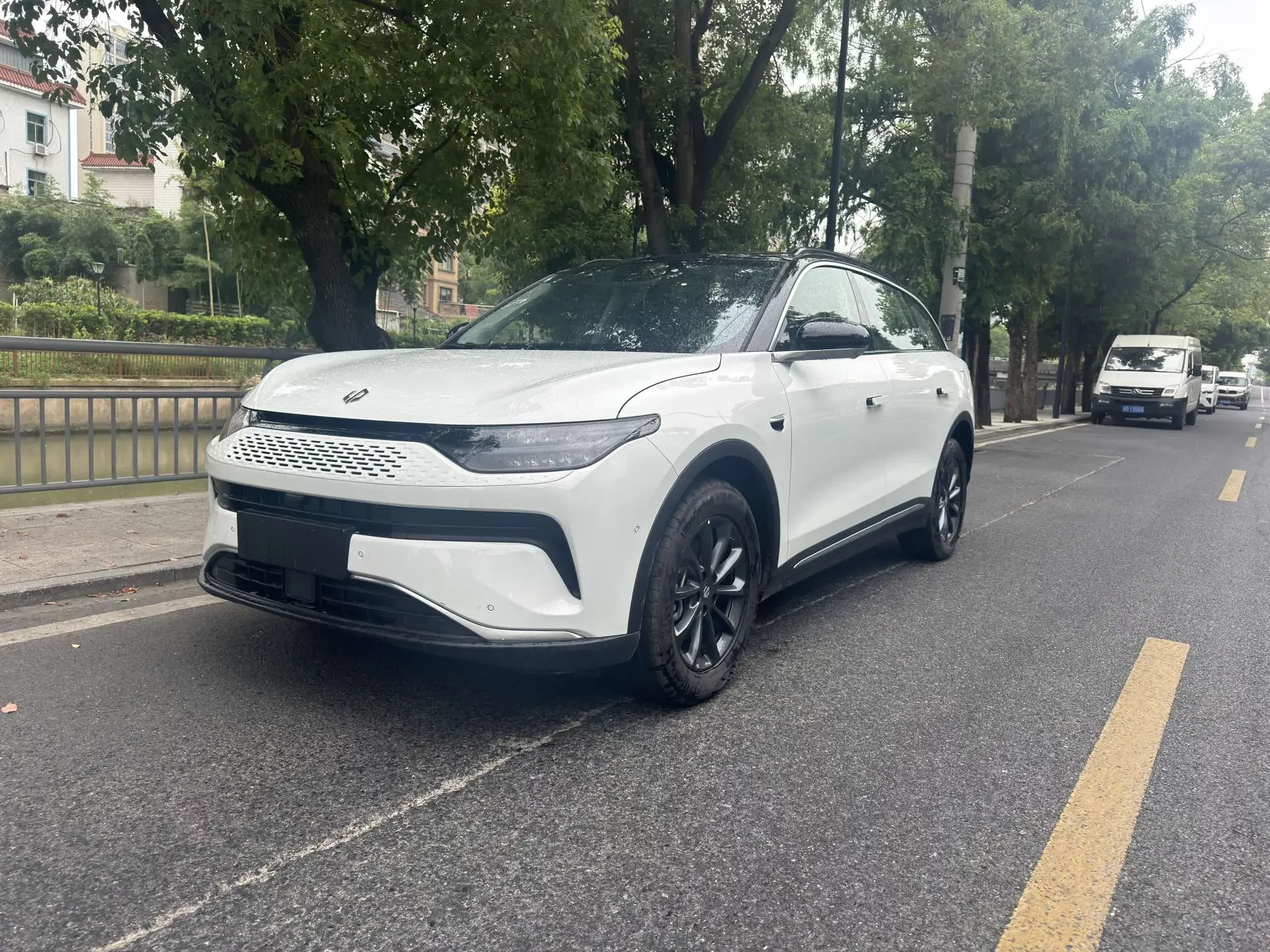 Leapmotor Zero running C11