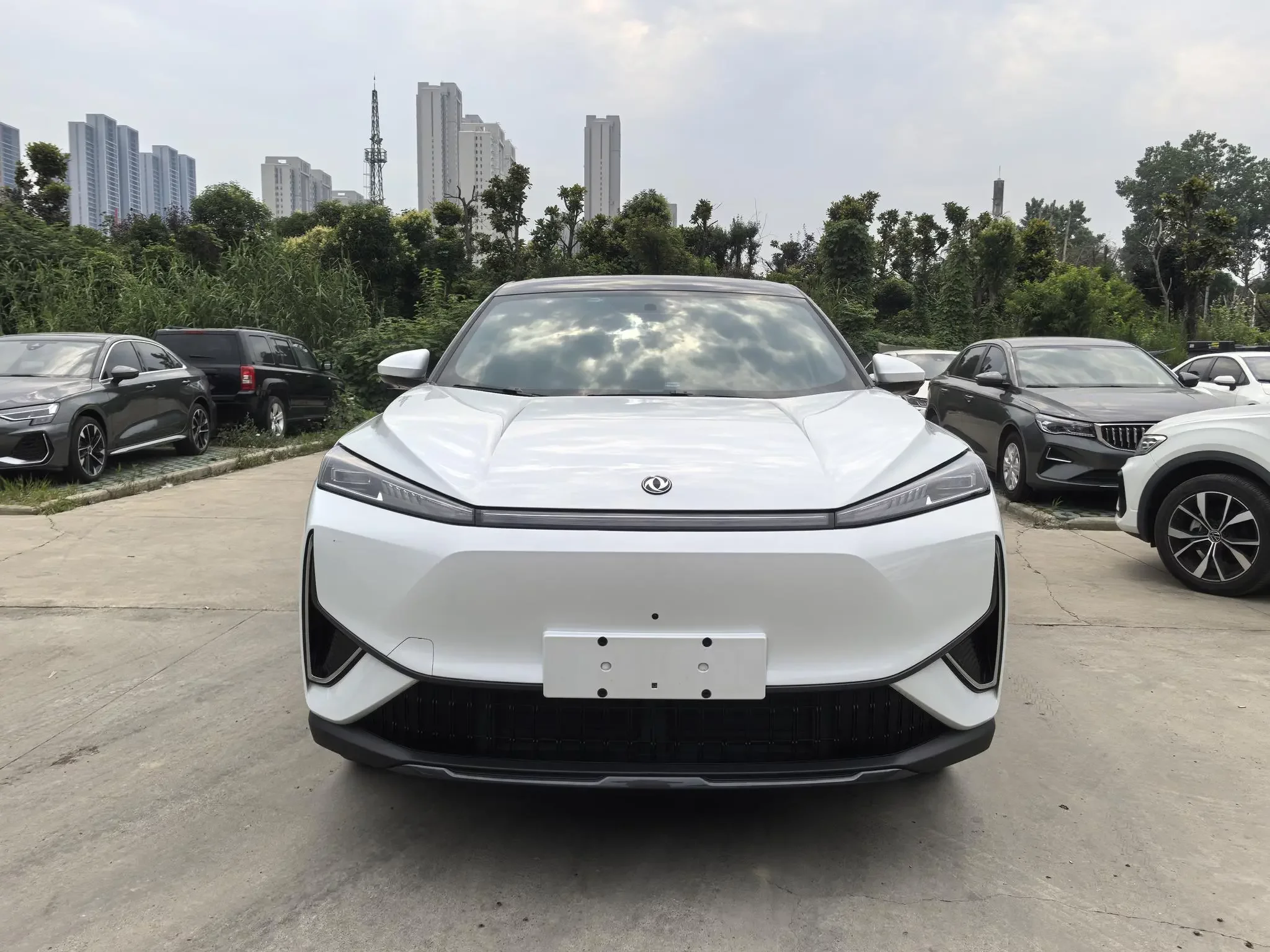 Dongfeng Fengshen L7 EV