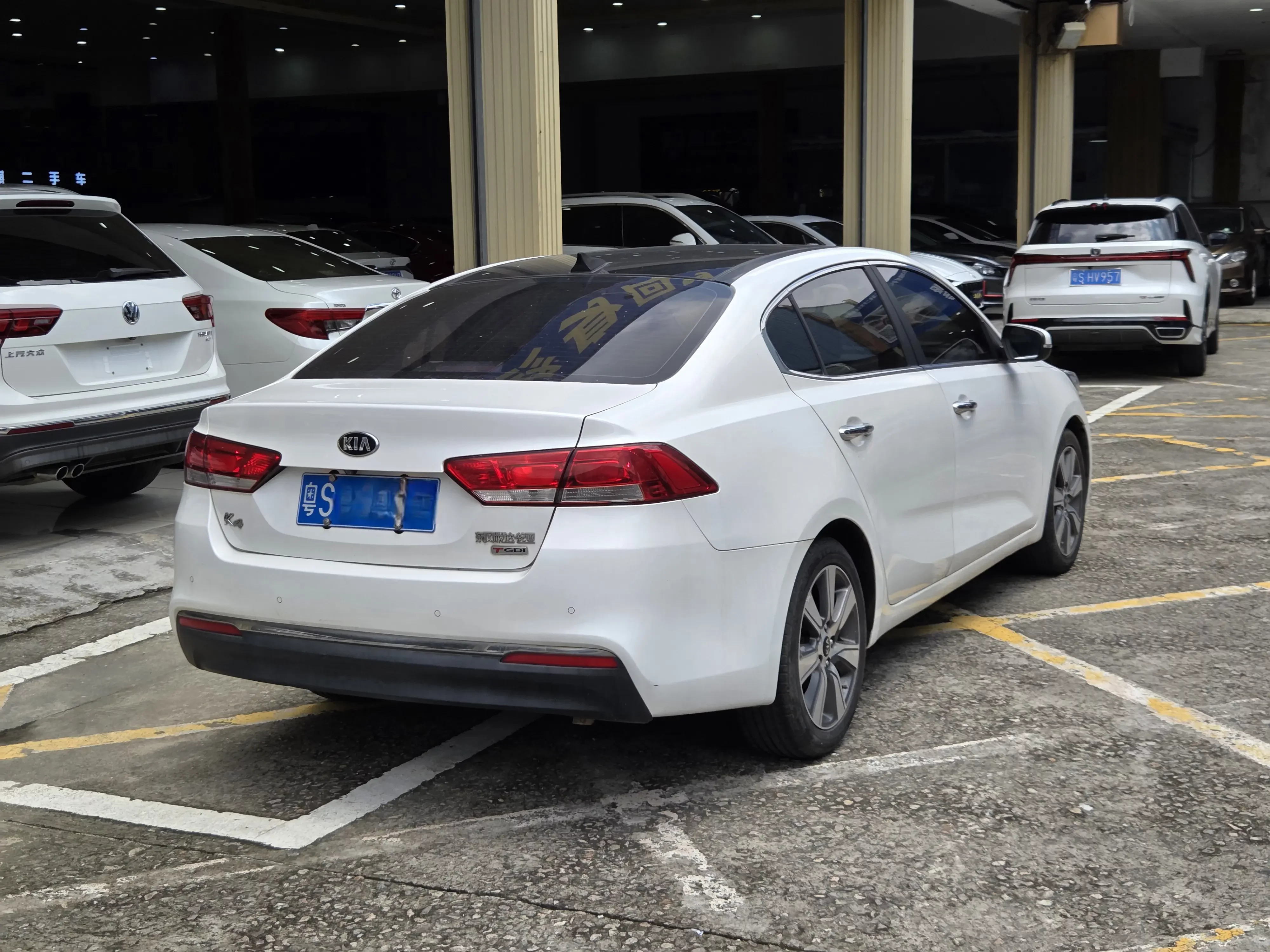 Kia K4