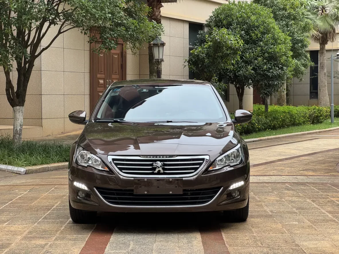 Peugeot 408