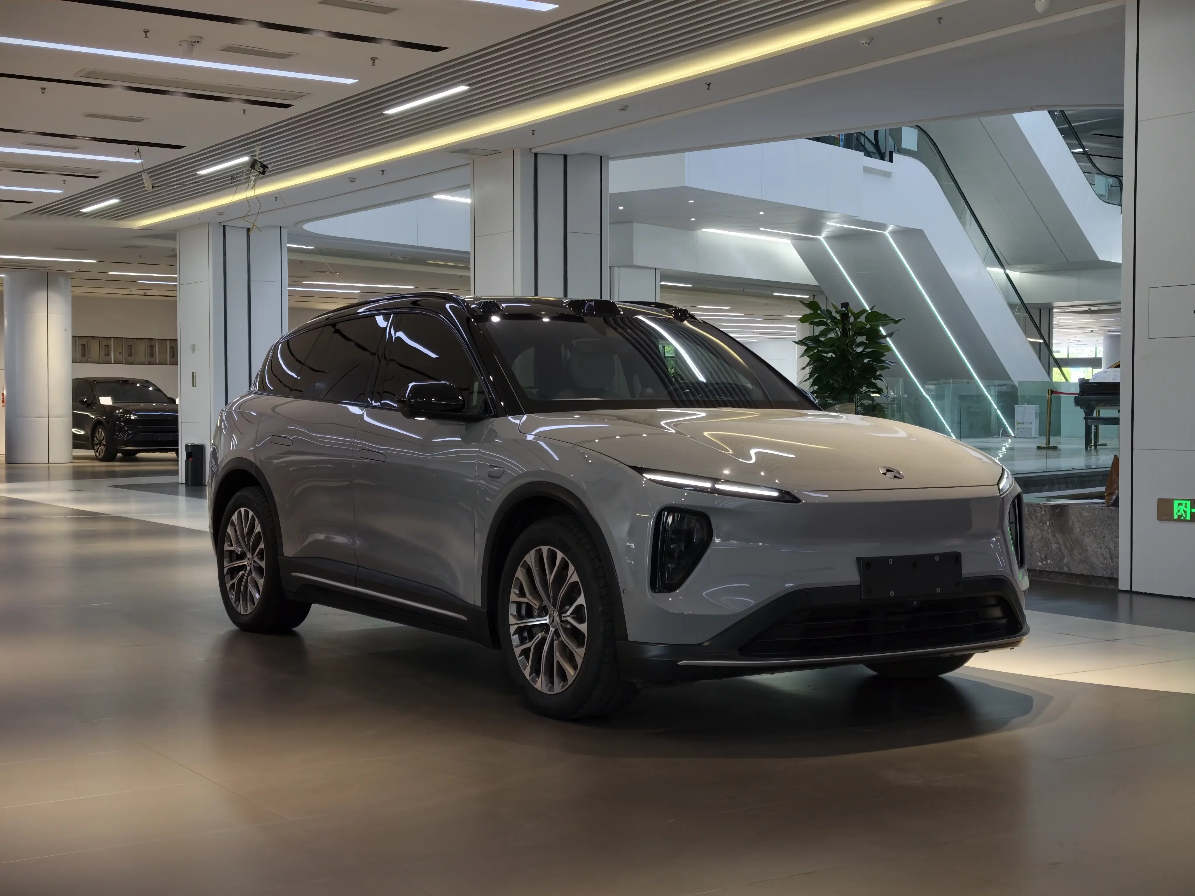 NIO ES6