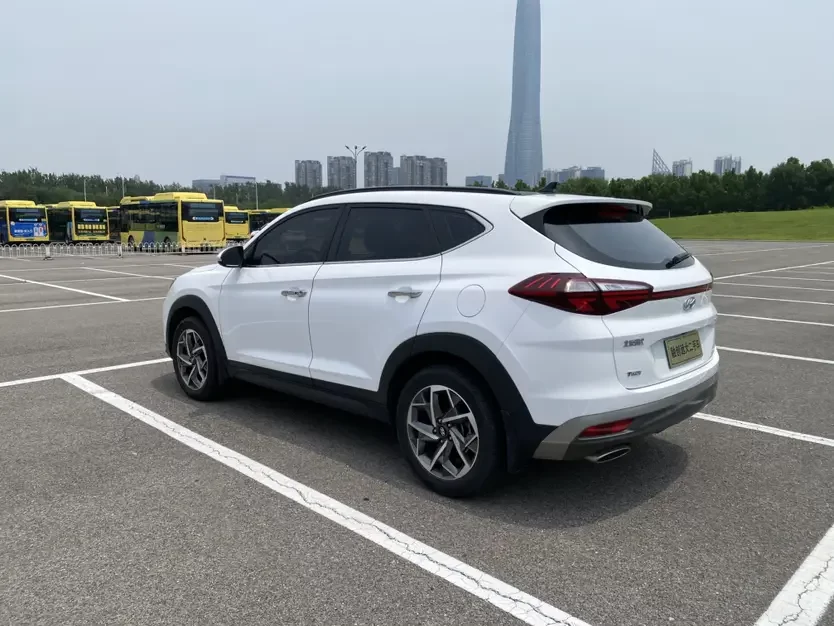 Hyundai Tucson L