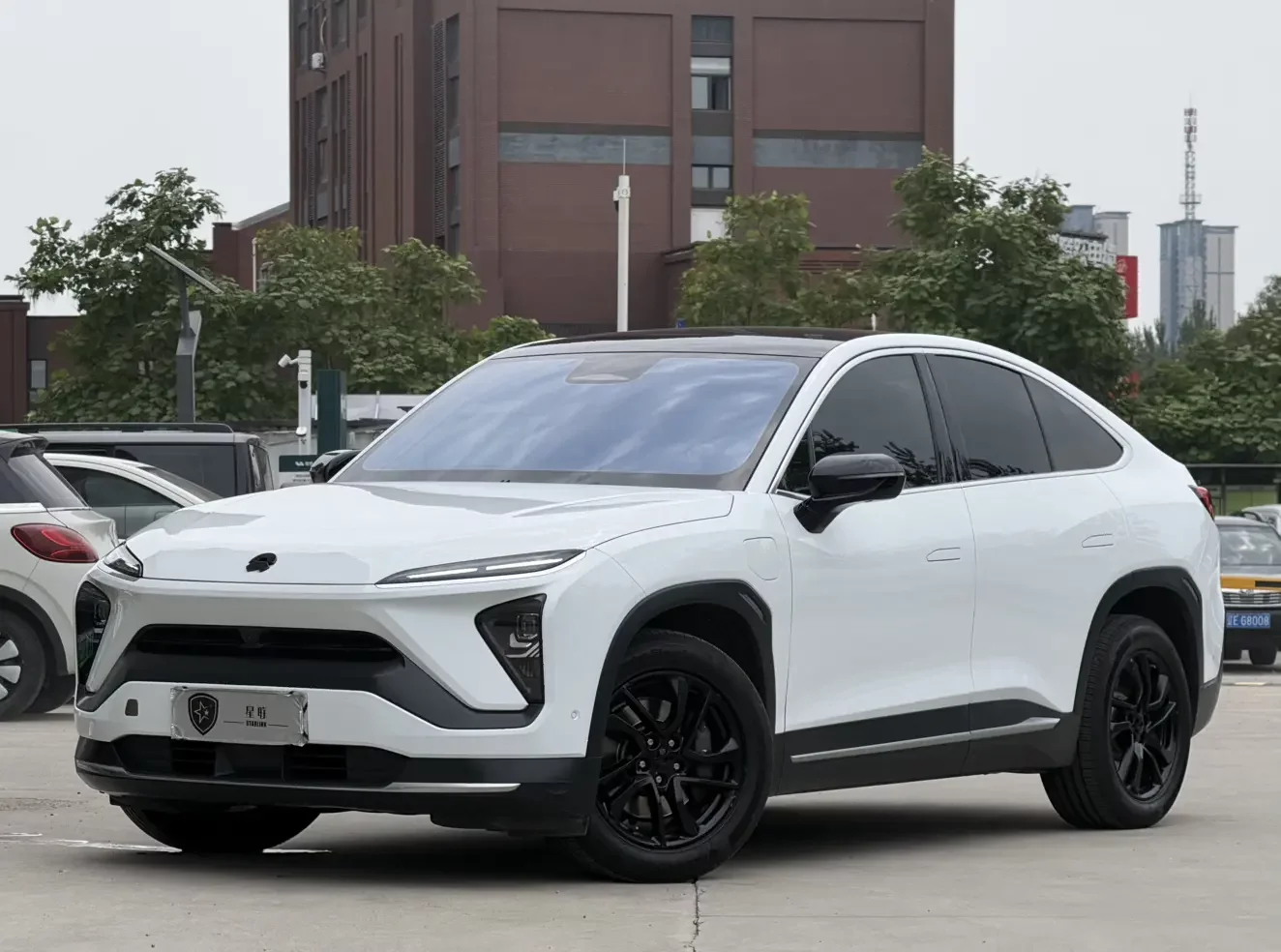 NIO EC6