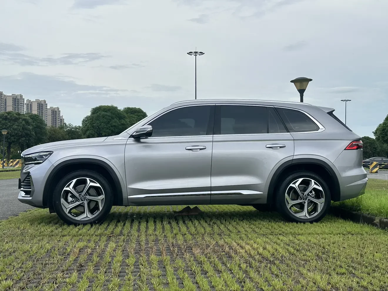 Geely Monjaro