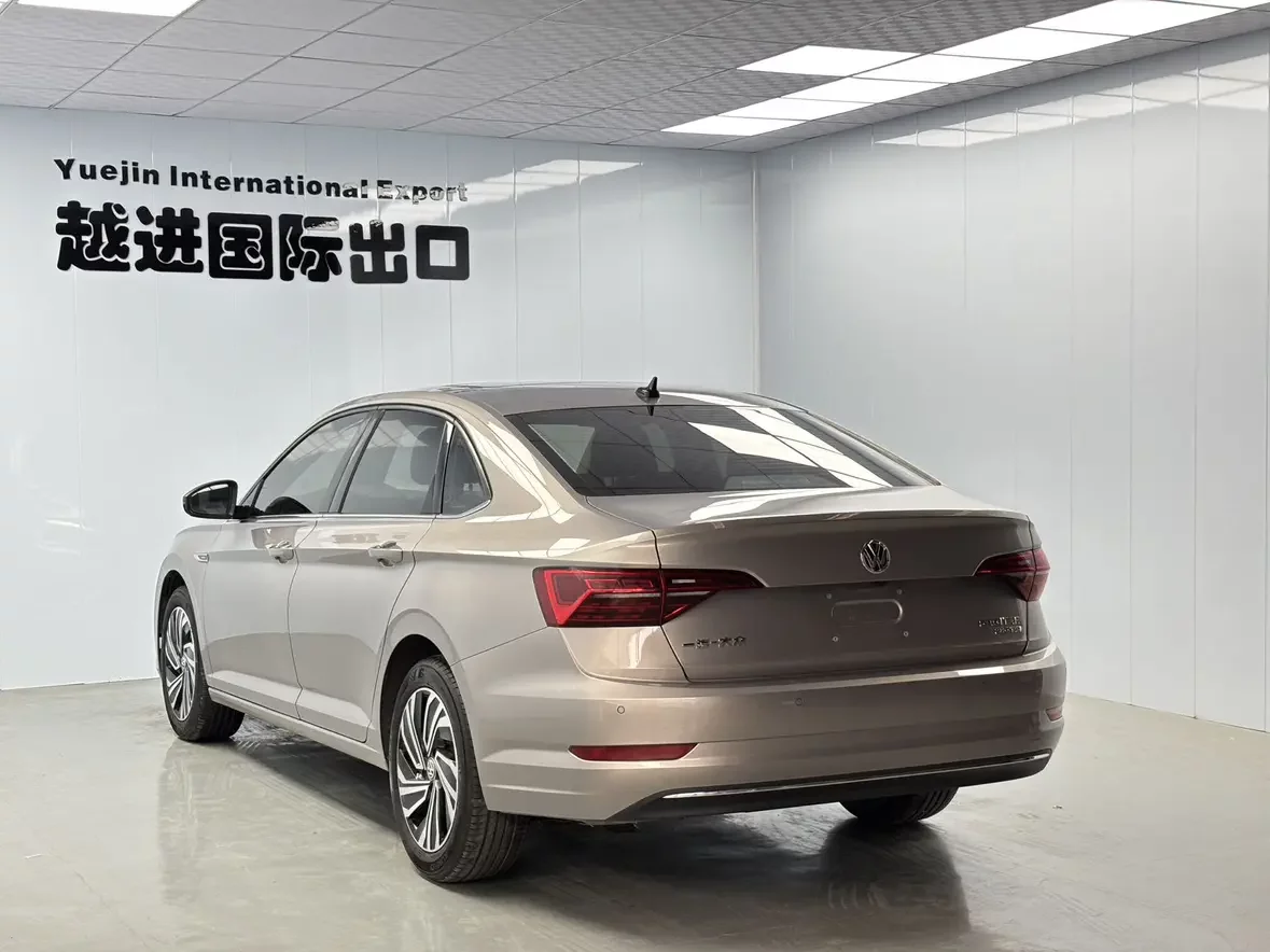 Volkswagen Sagitar