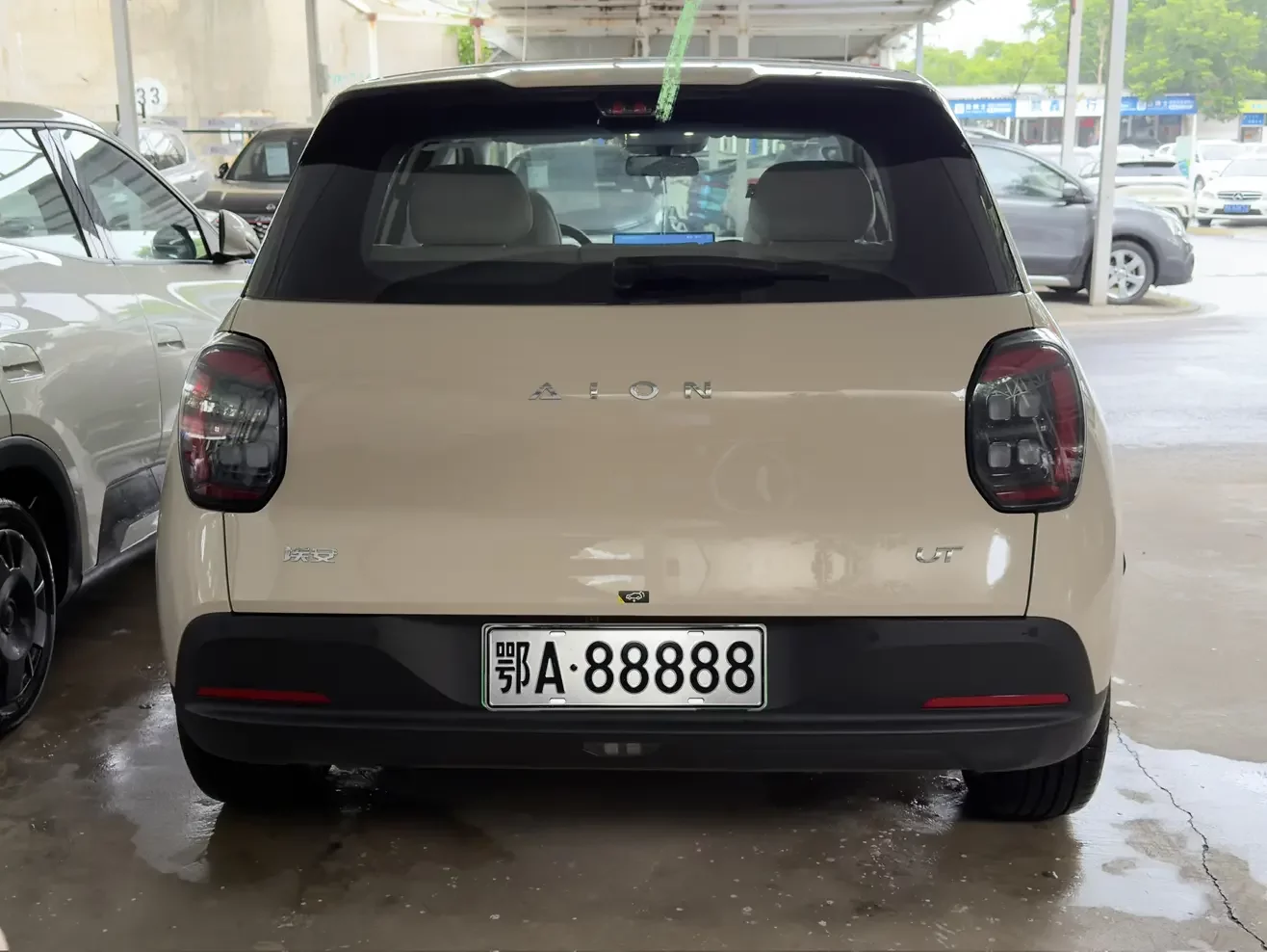 GAC AION UT super