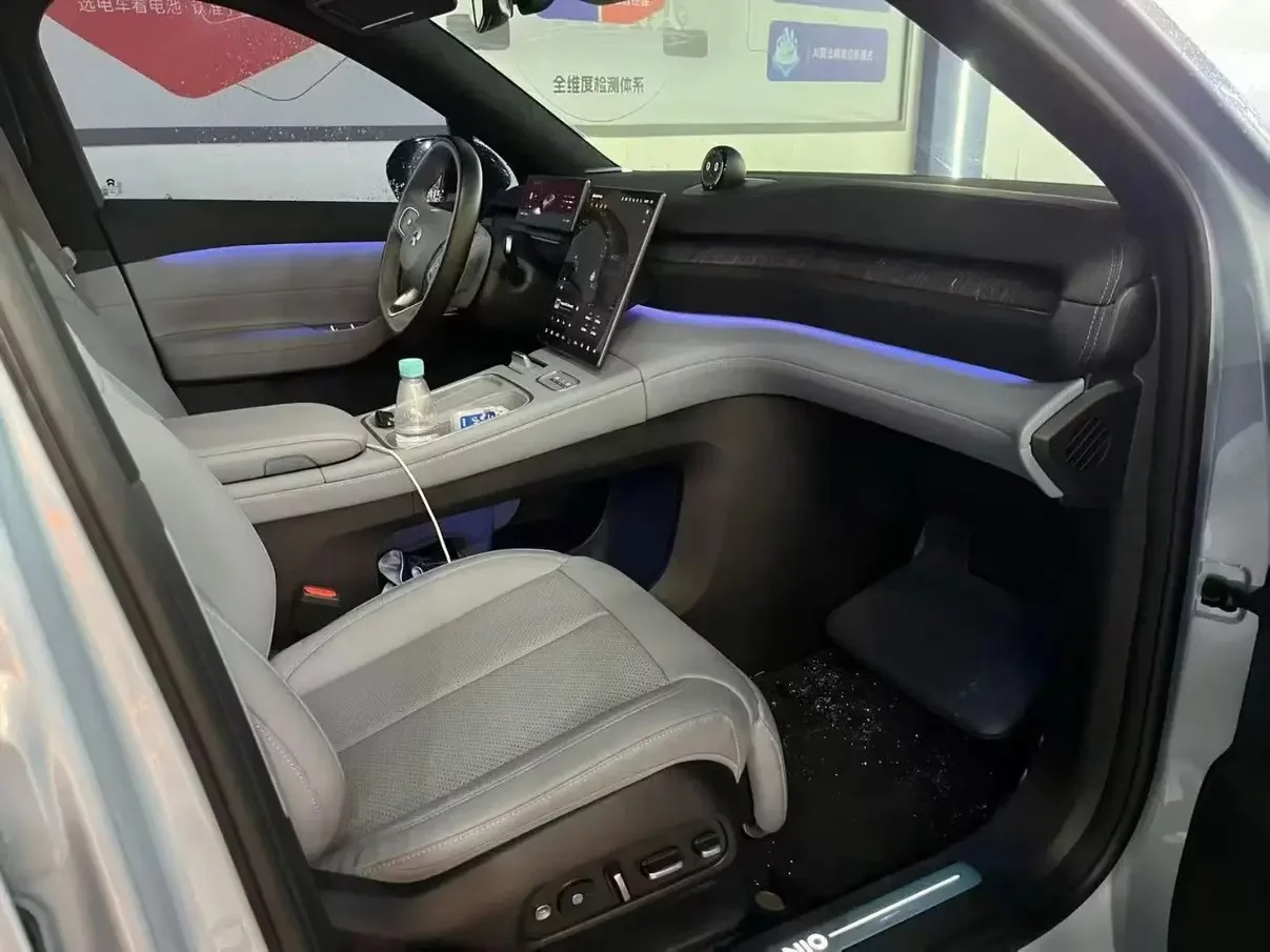 NIO EC6