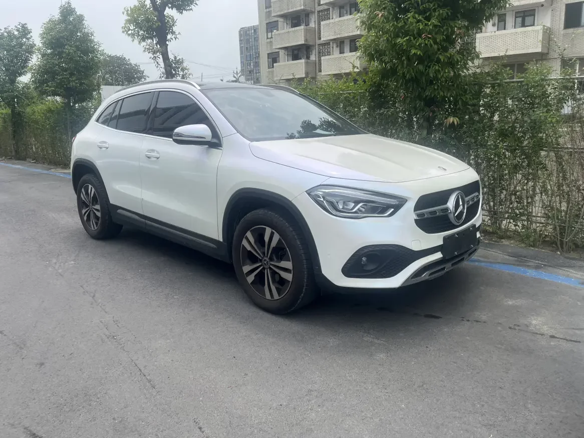 Mercedes-Benz GLA