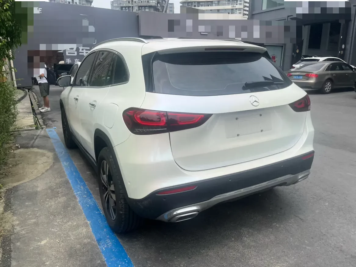 Mercedes-Benz GLA