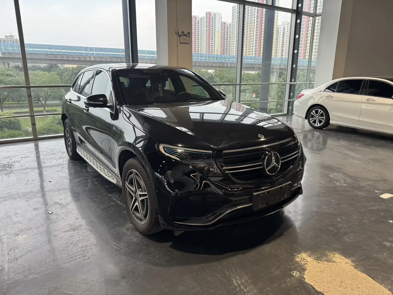 Mercedes-Benz EQC