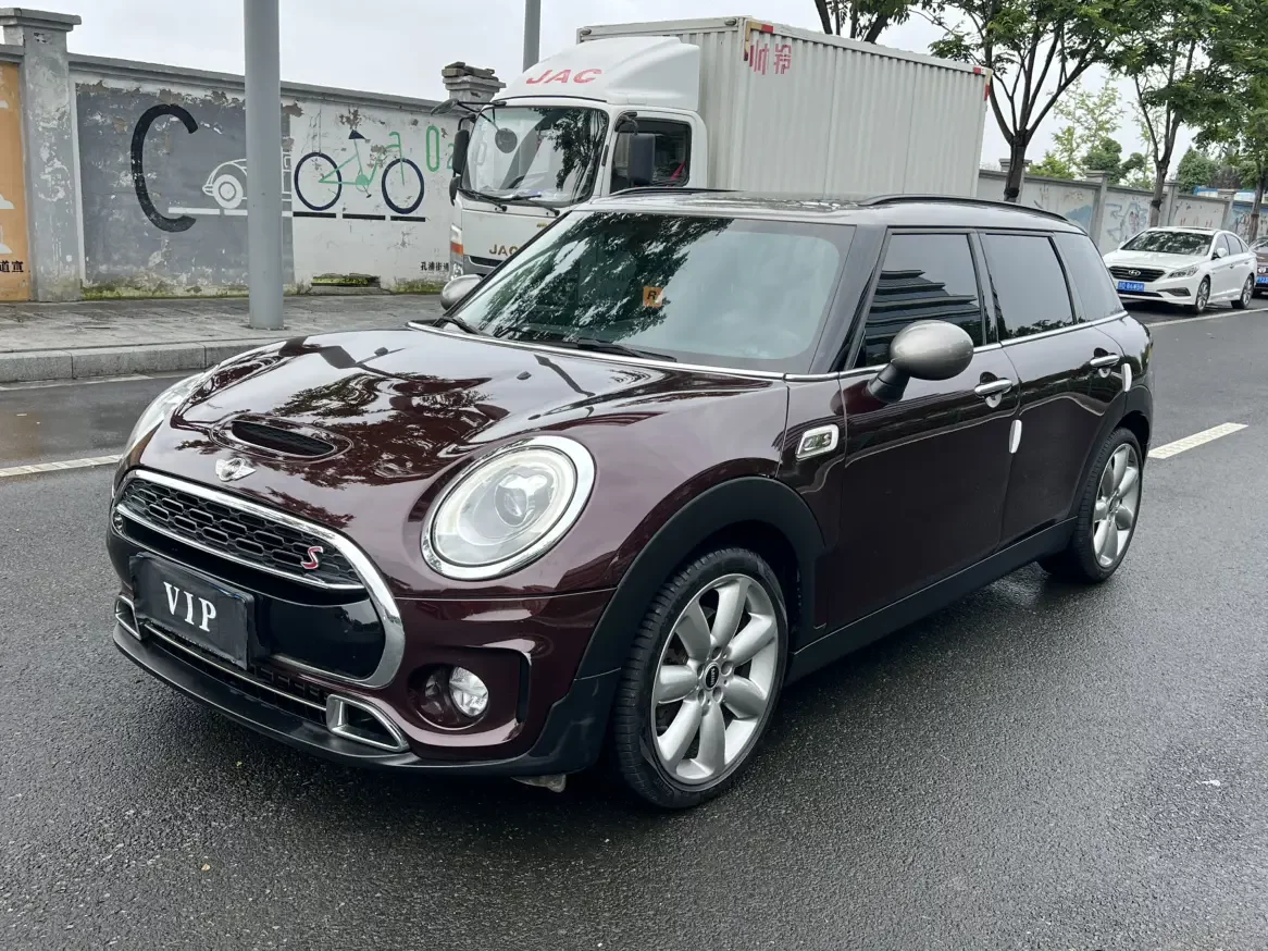 MINI CLUBMAN