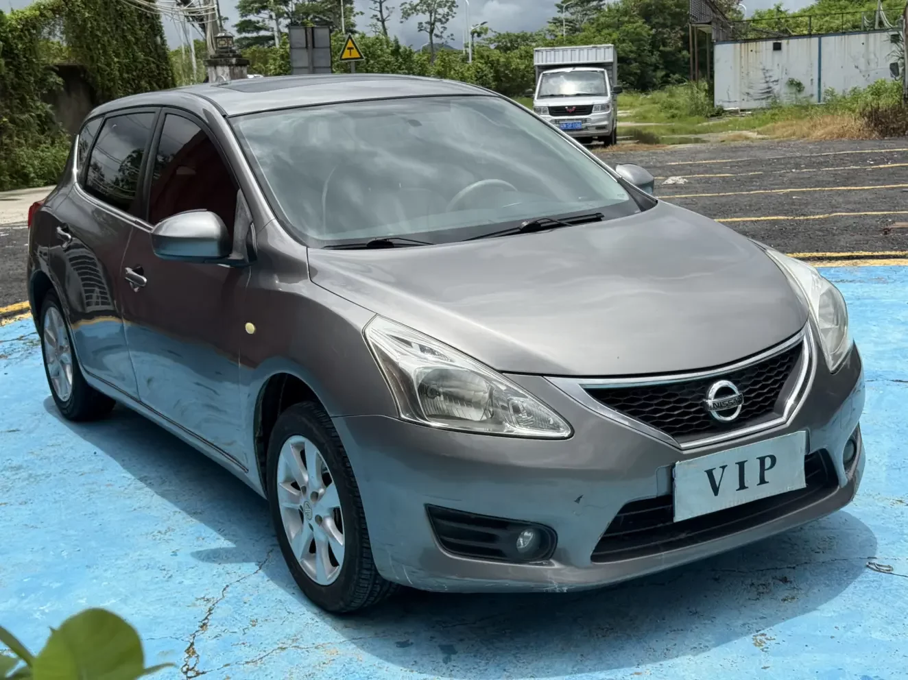 Nissan Tiida