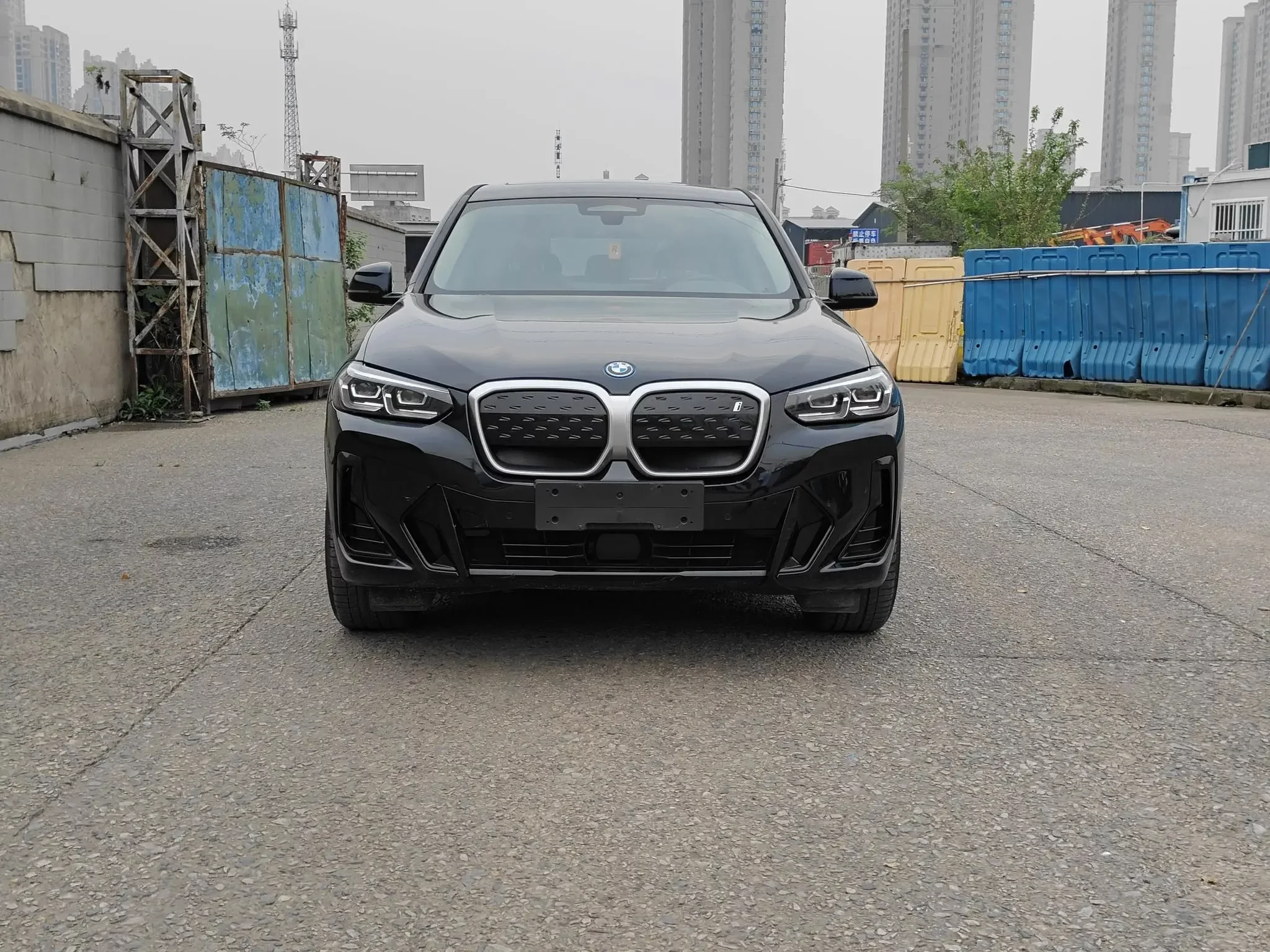 BMW iX3