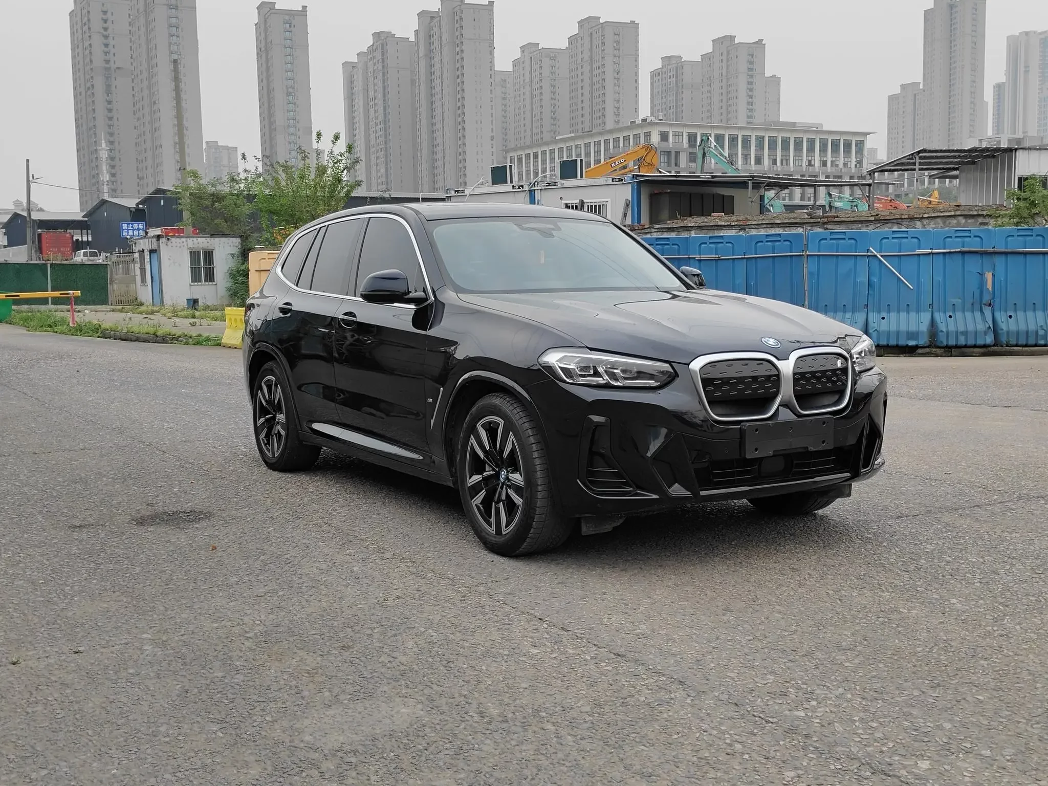BMW iX3