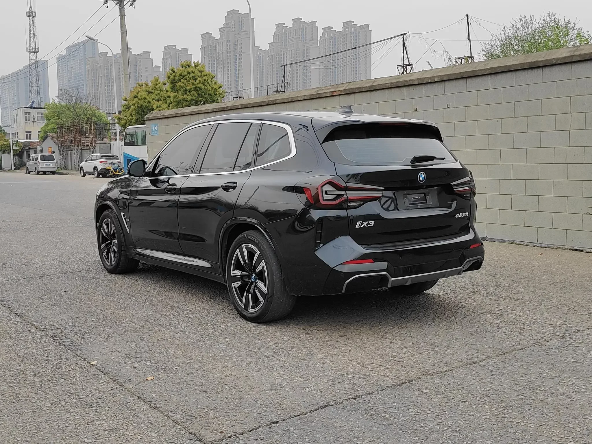 BMW iX3