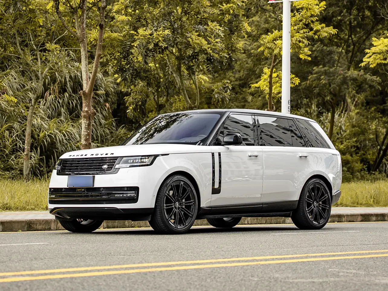 Land Rover range rover