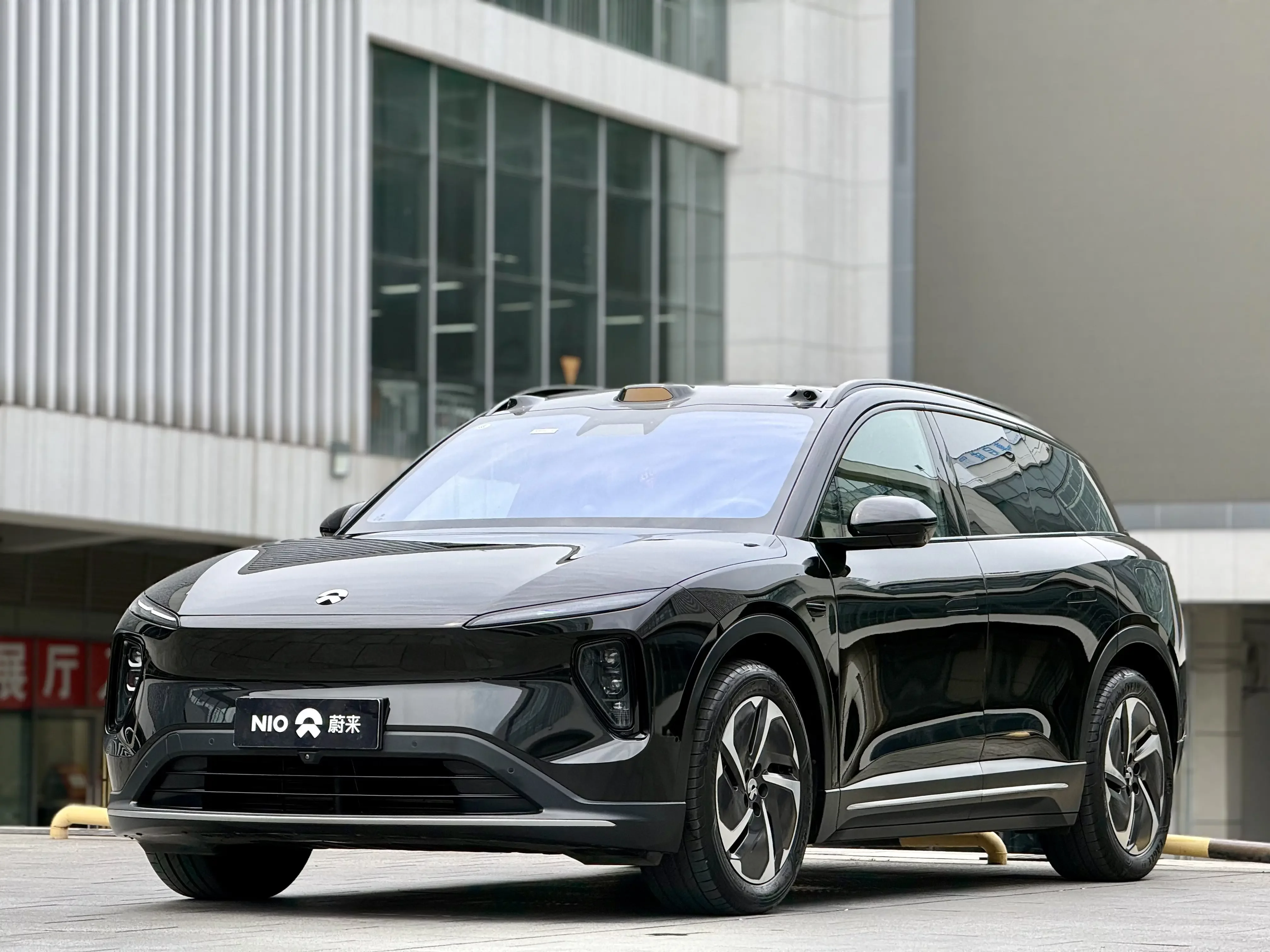NIO ES6