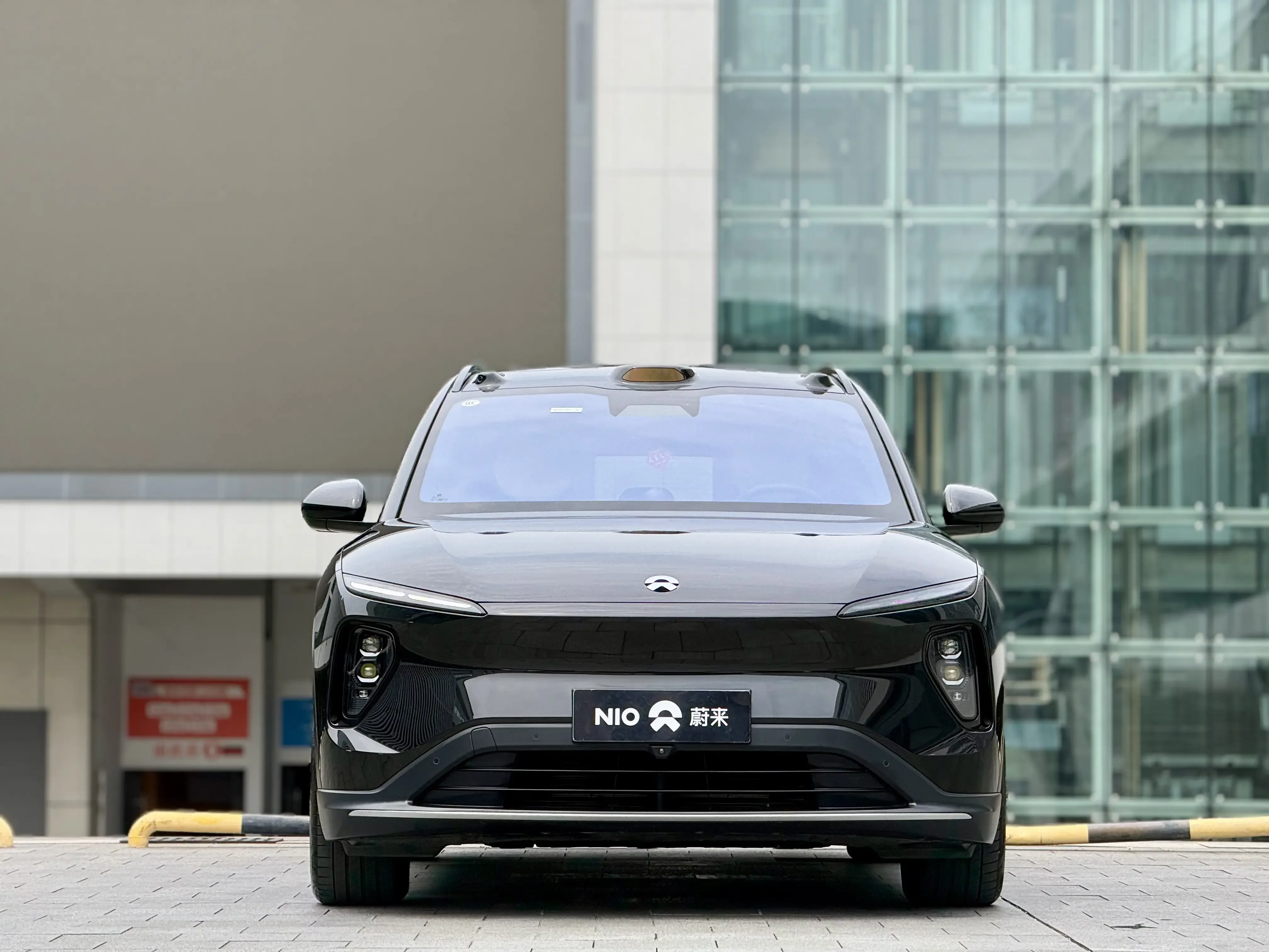 NIO ES6