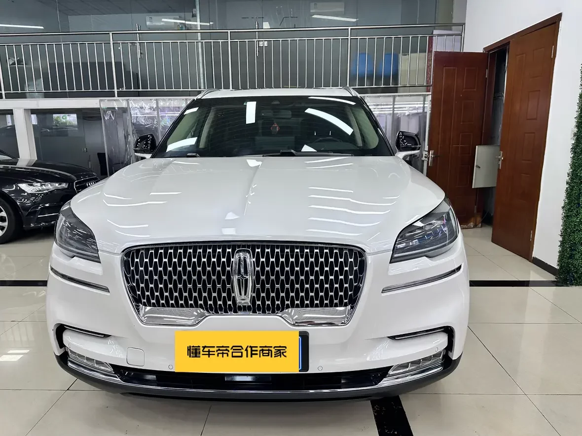 Lincoln aviator