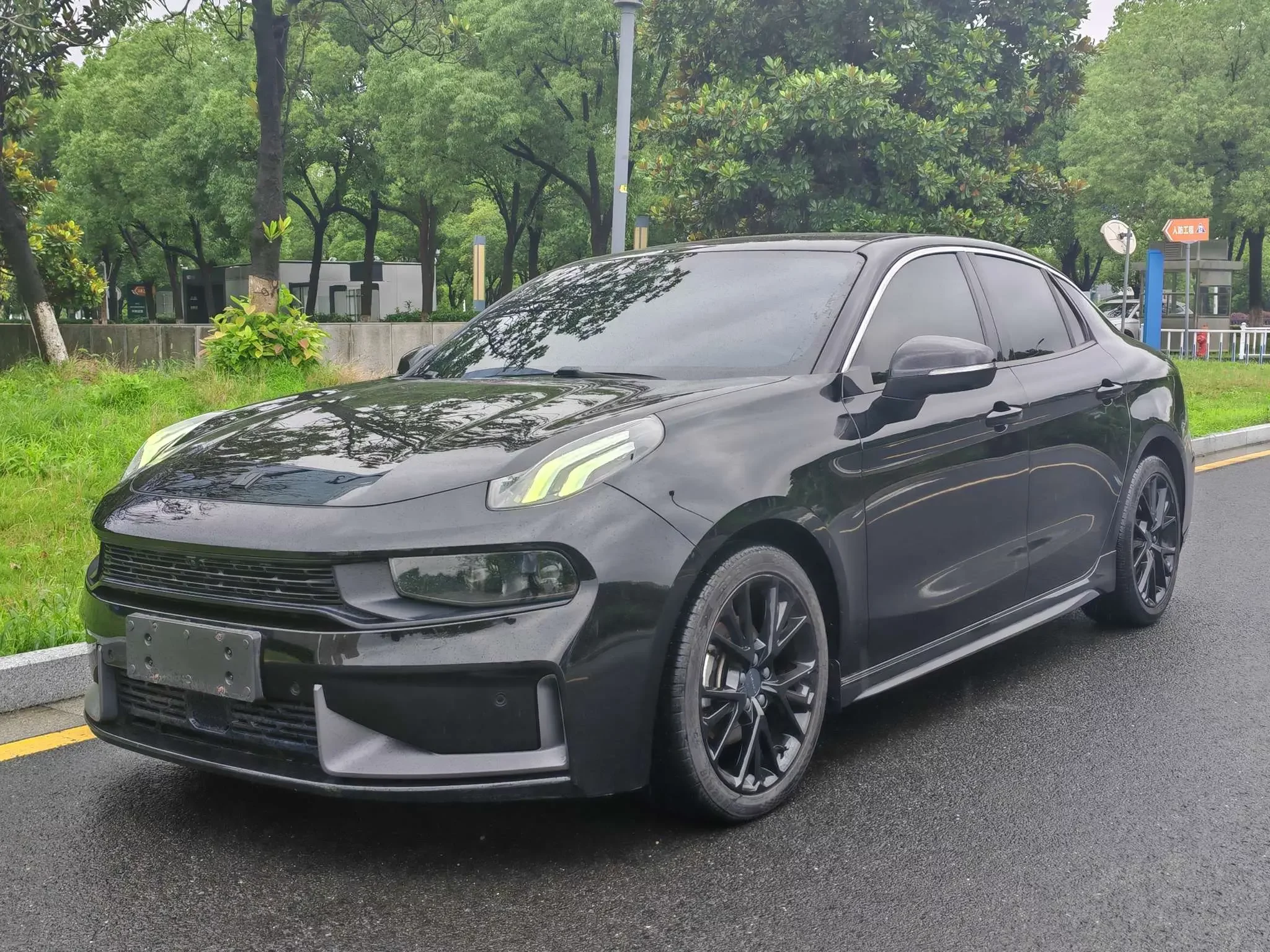 Lynk & Co 03