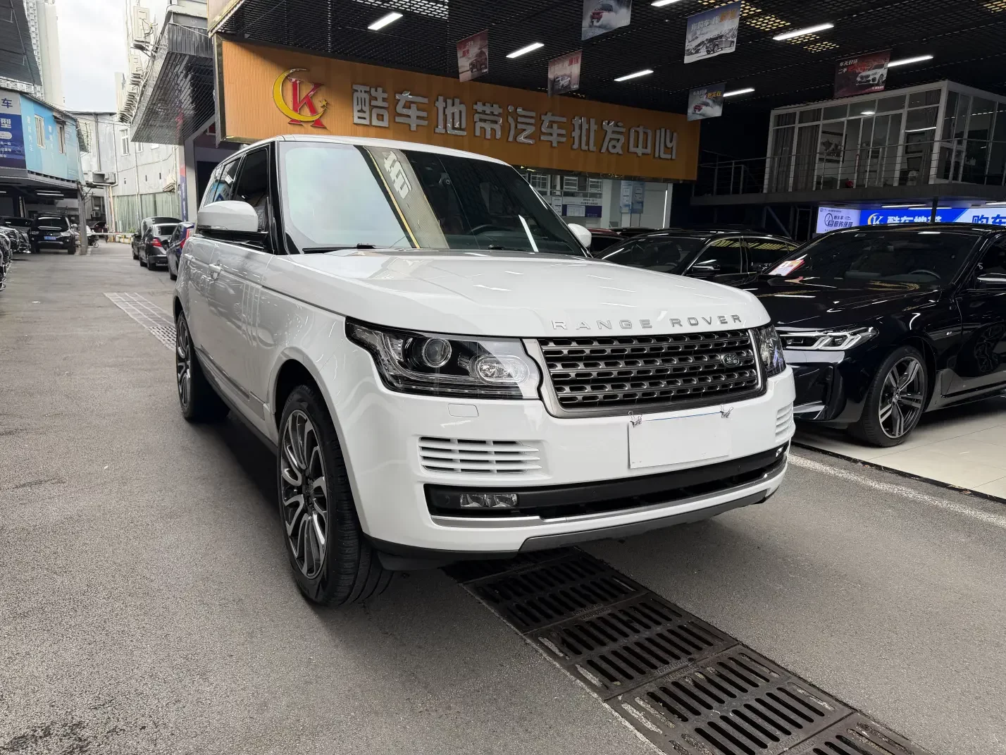 Land Rover range rover