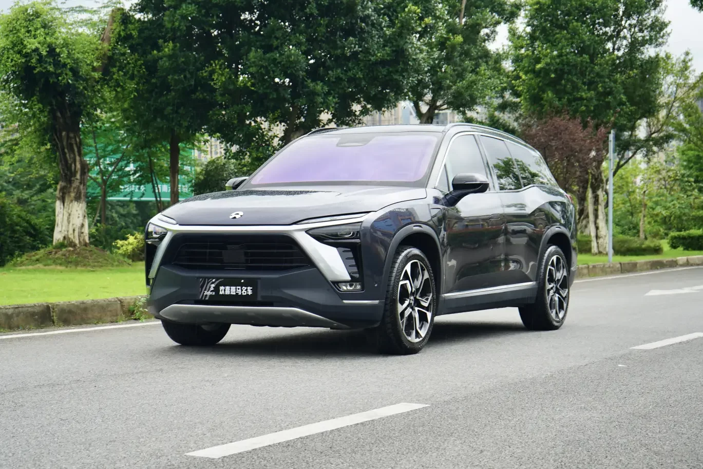 NIO ES8