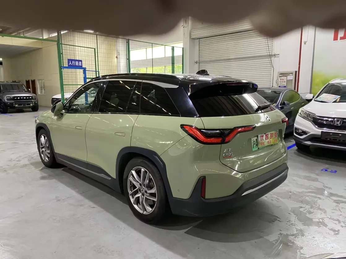 NIO ES6