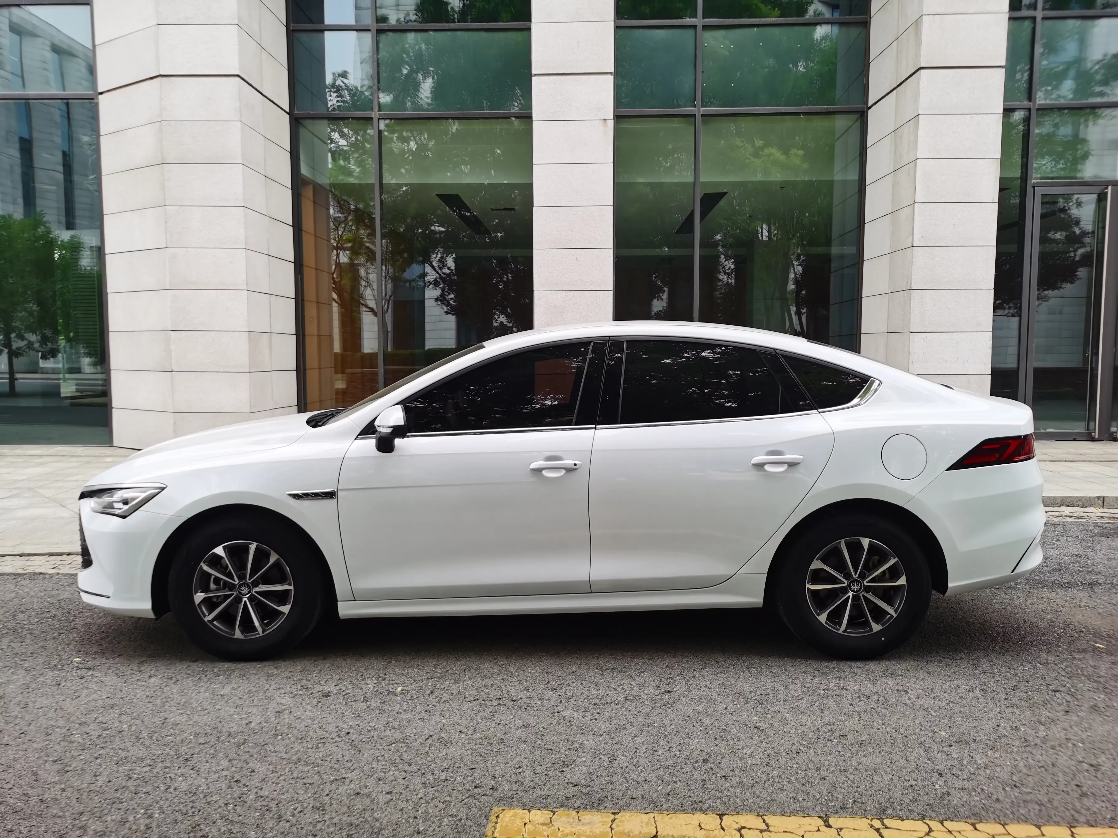 BYD Qin PLUS DM