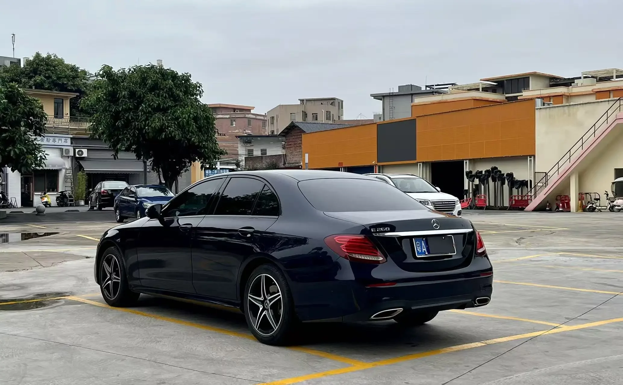 Mercedes-Benz E-Class