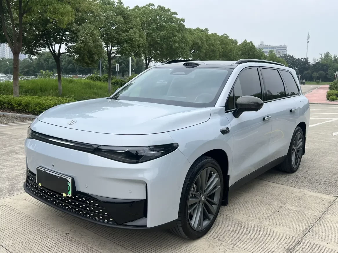 Leapmotor C16