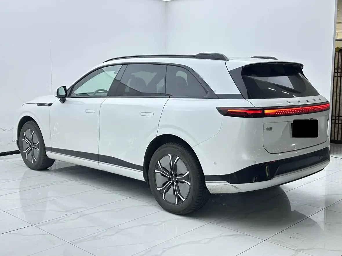 Xpeng G9