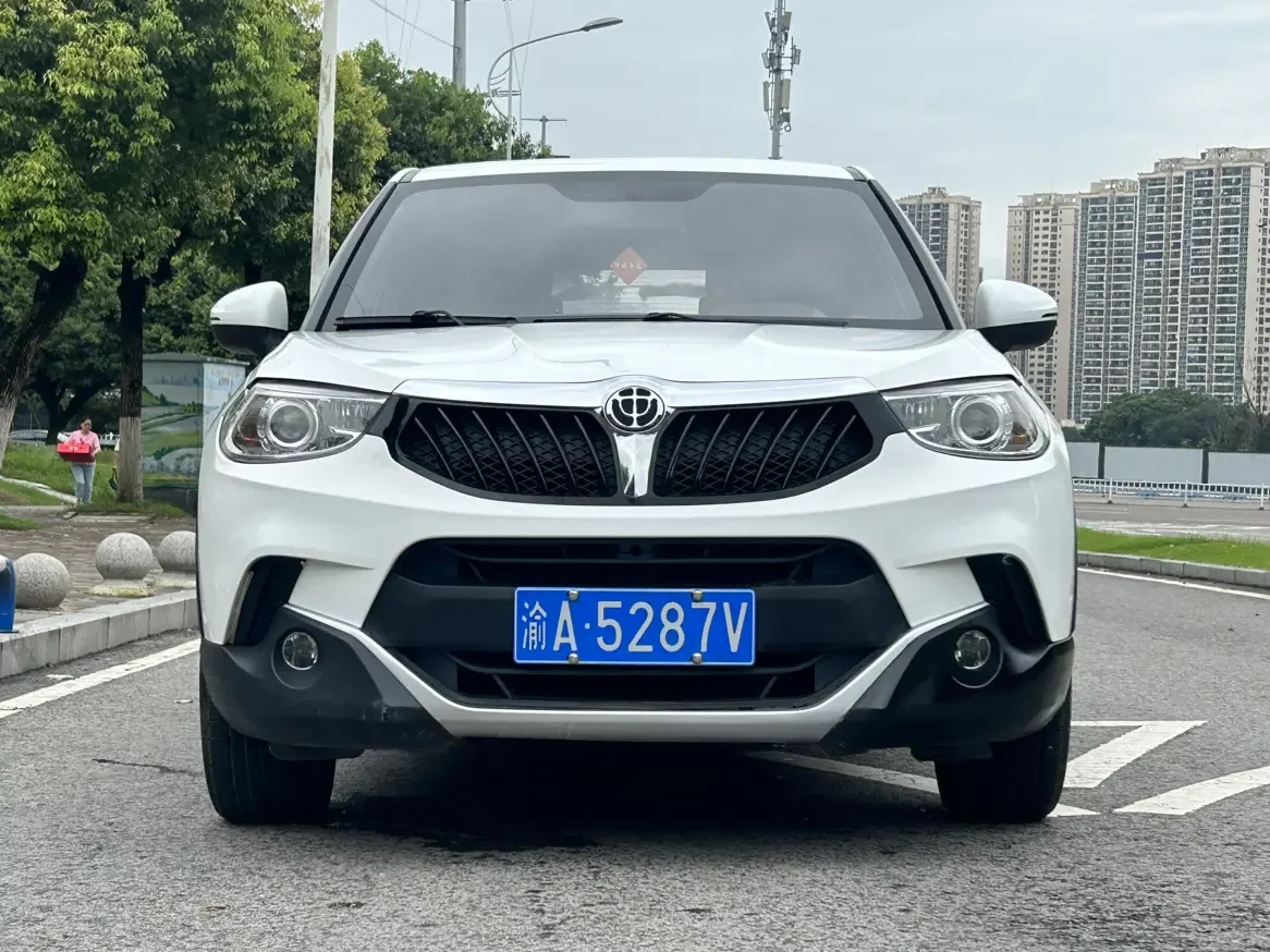 Brilliance China V3