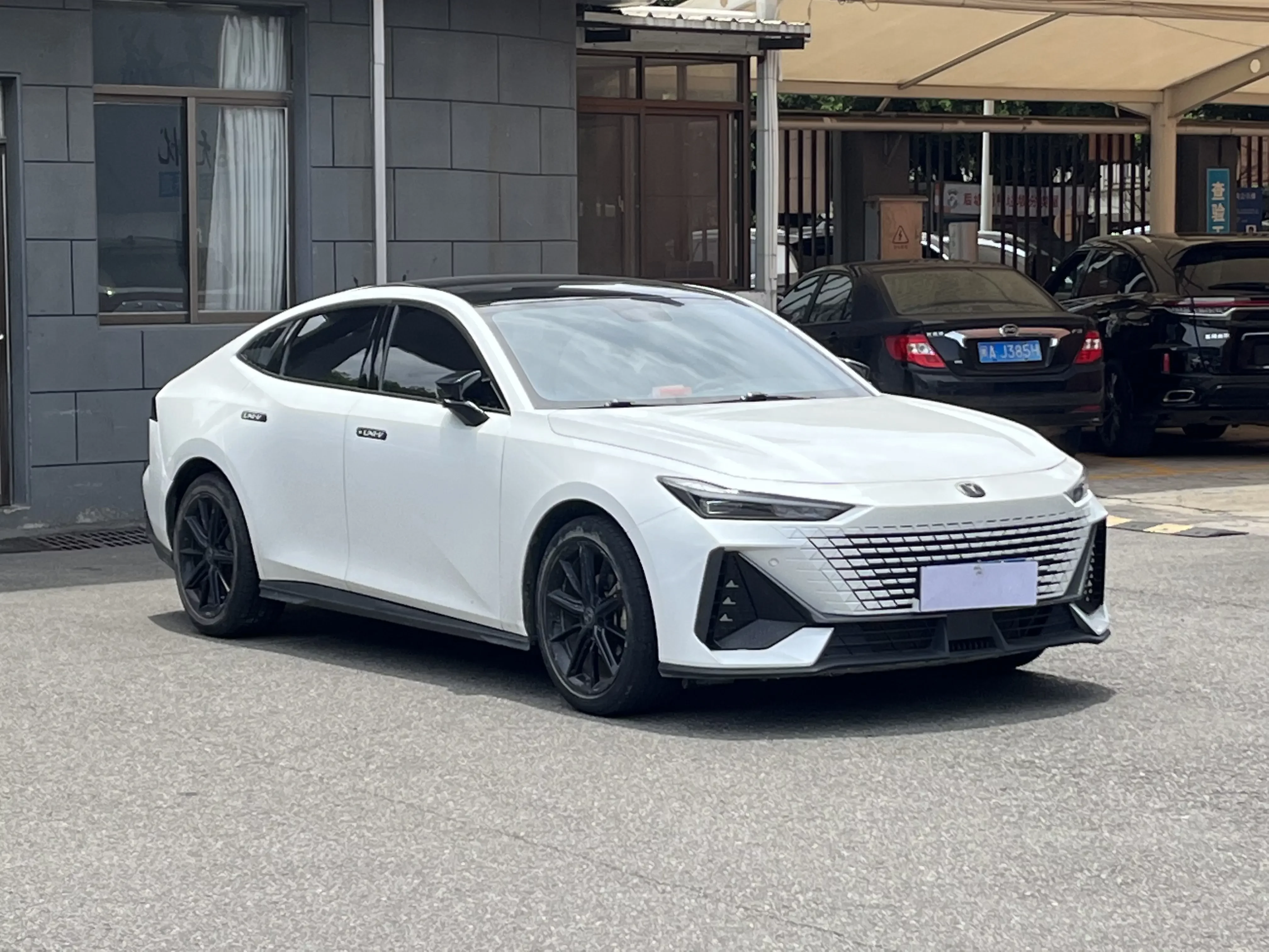 Changan UNI-V