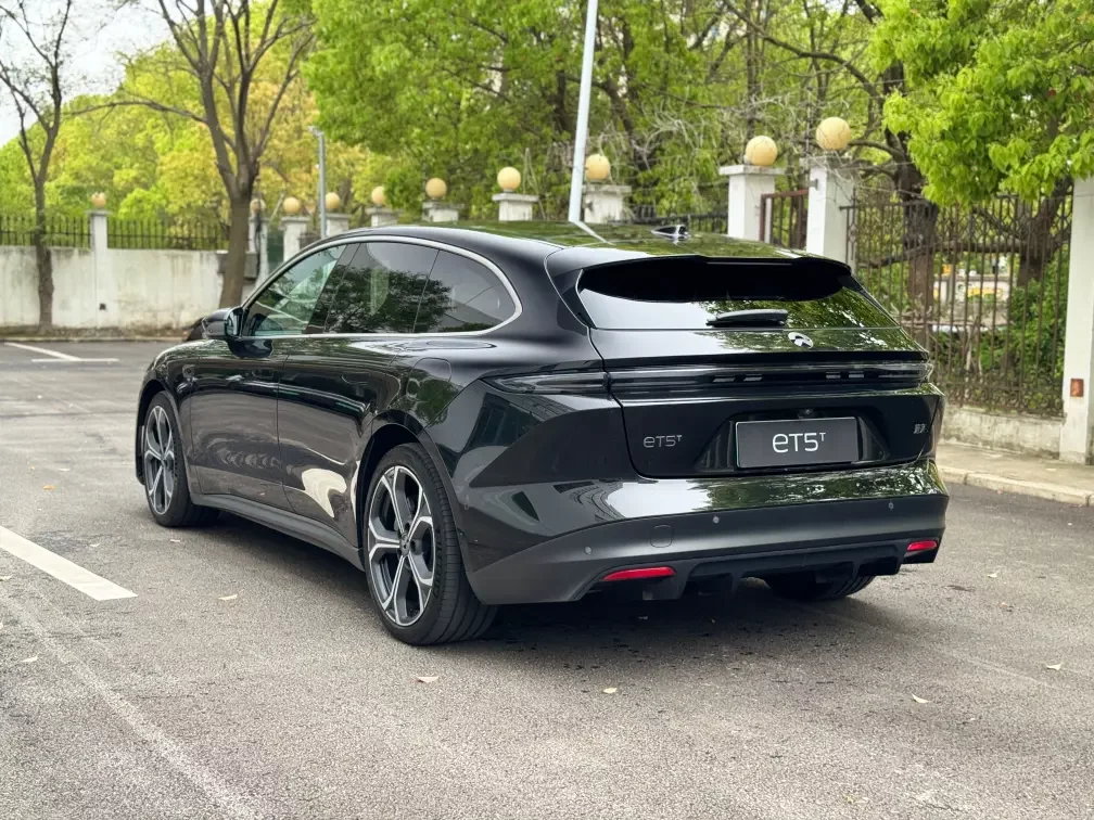 NIO ET5T