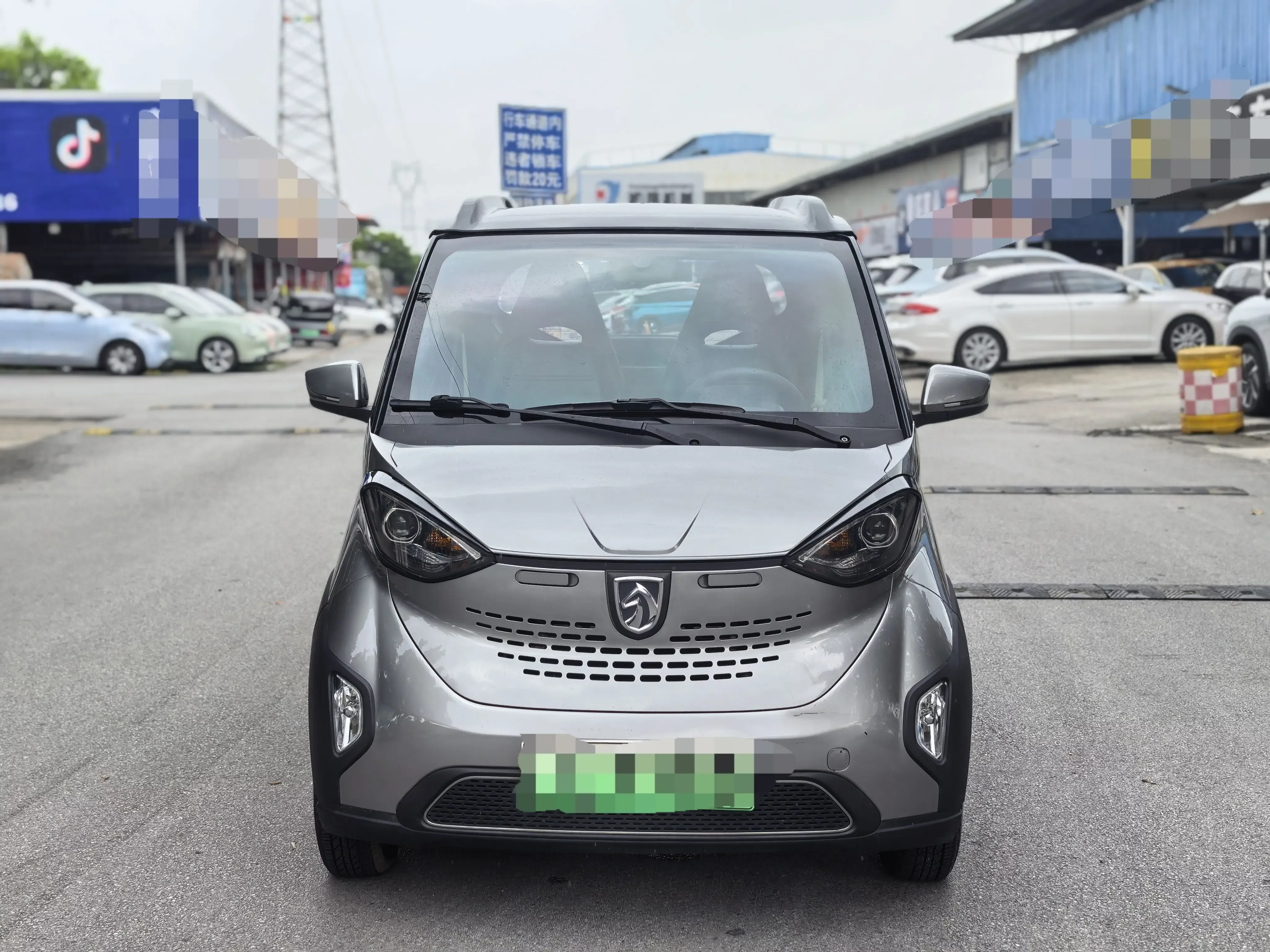 Baojun E100