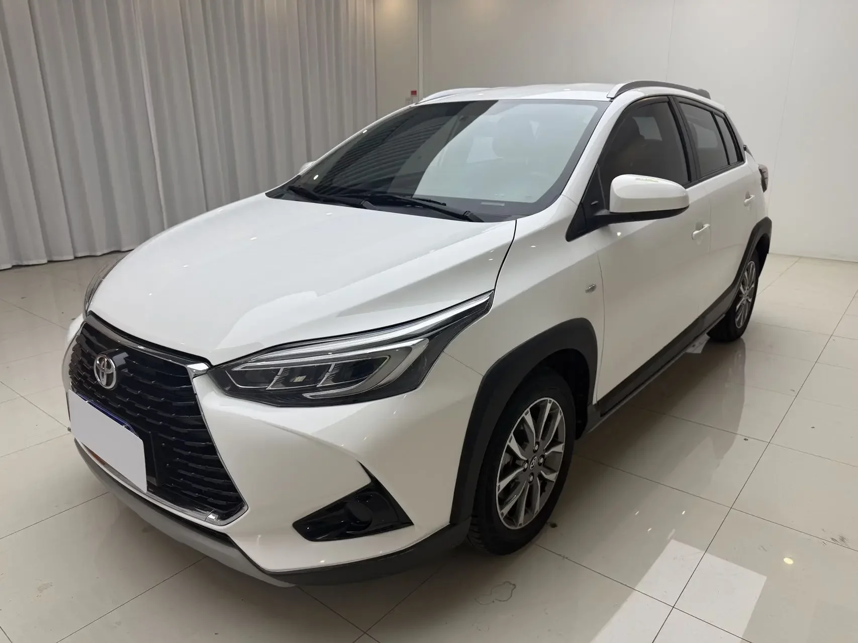 Toyota Yaris L