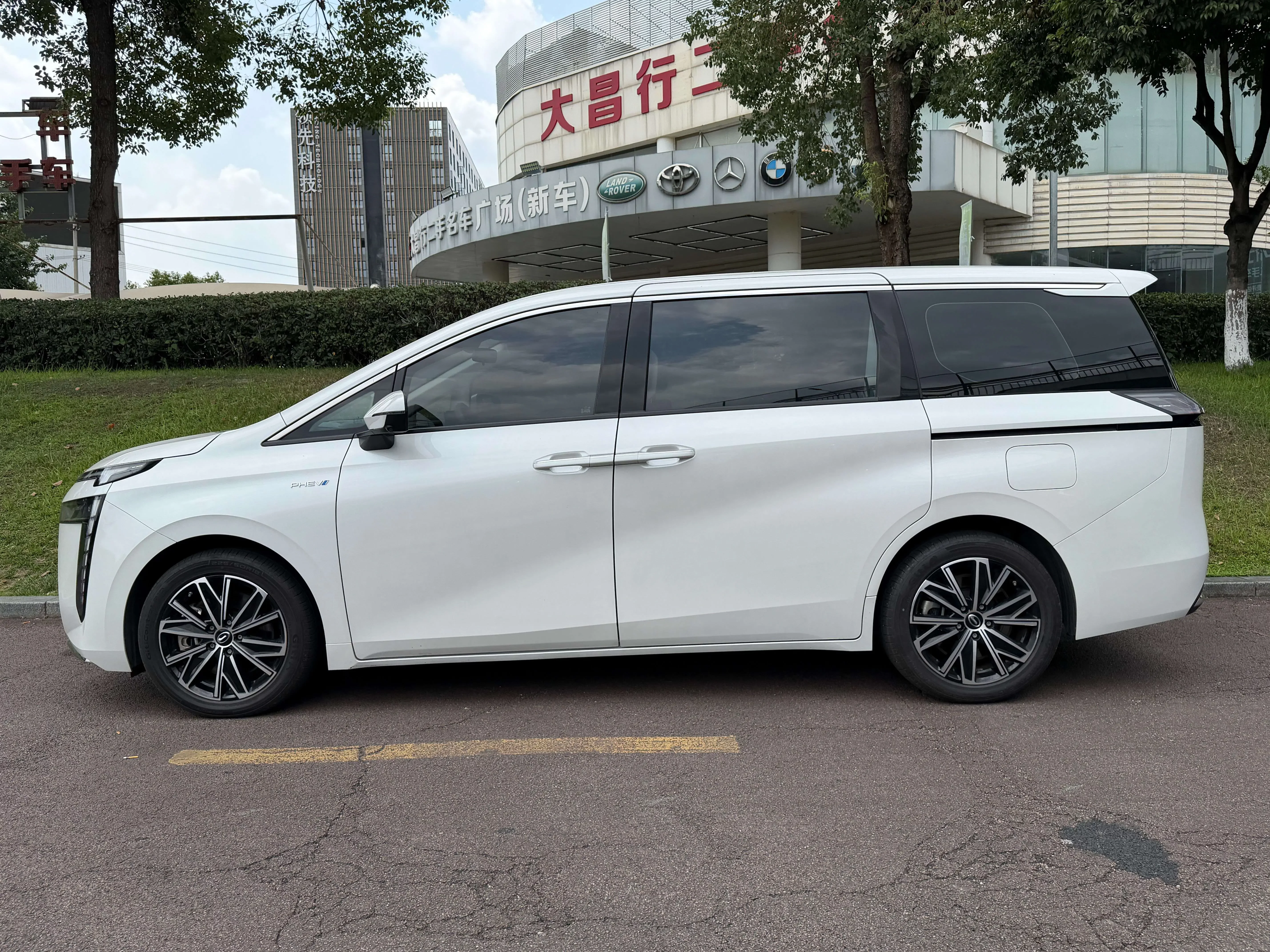 GAC Trumpchi E8 PHEV