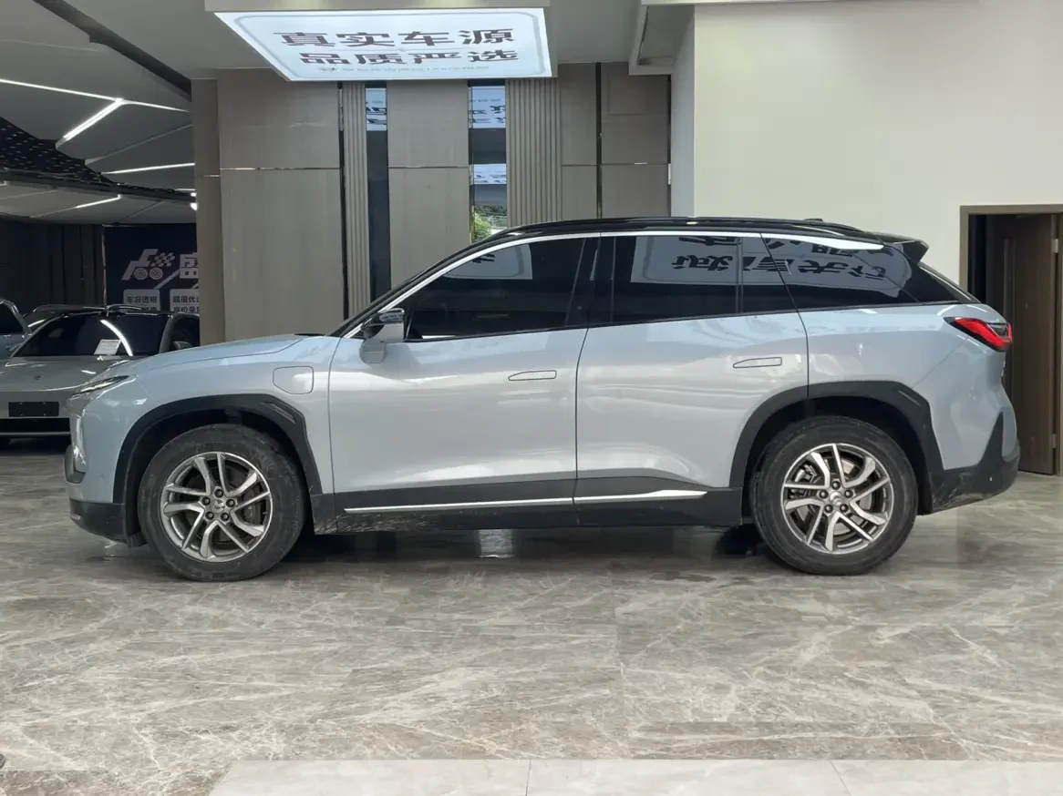 NIO ES6